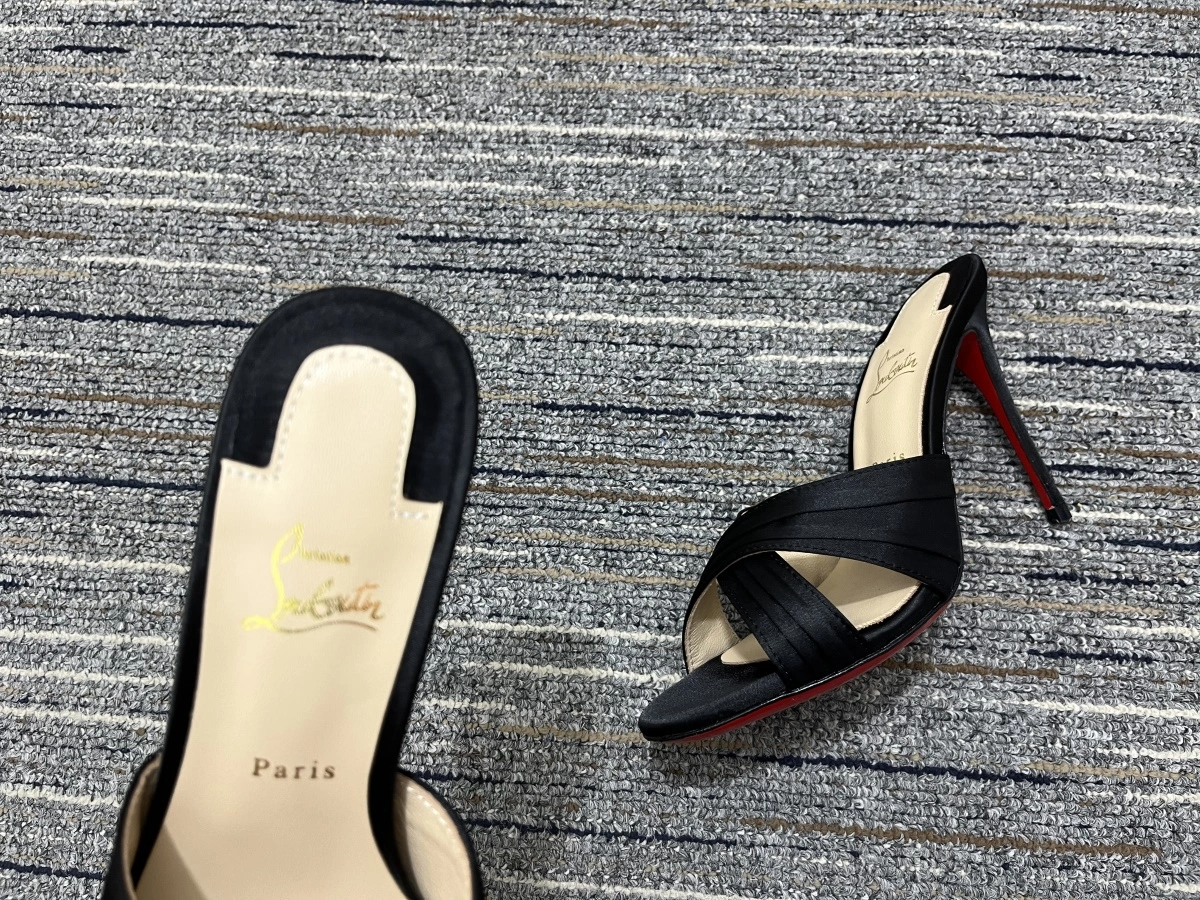EyeCatching Women C*hristian L*ouboutin Top Slippers YP 20230817- 4982