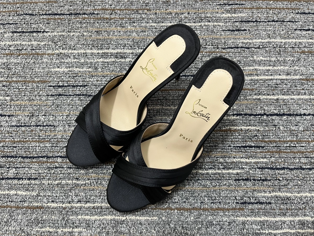 EyeCatching Women C*hristian L*ouboutin Top Slippers YP 20230817- 4982