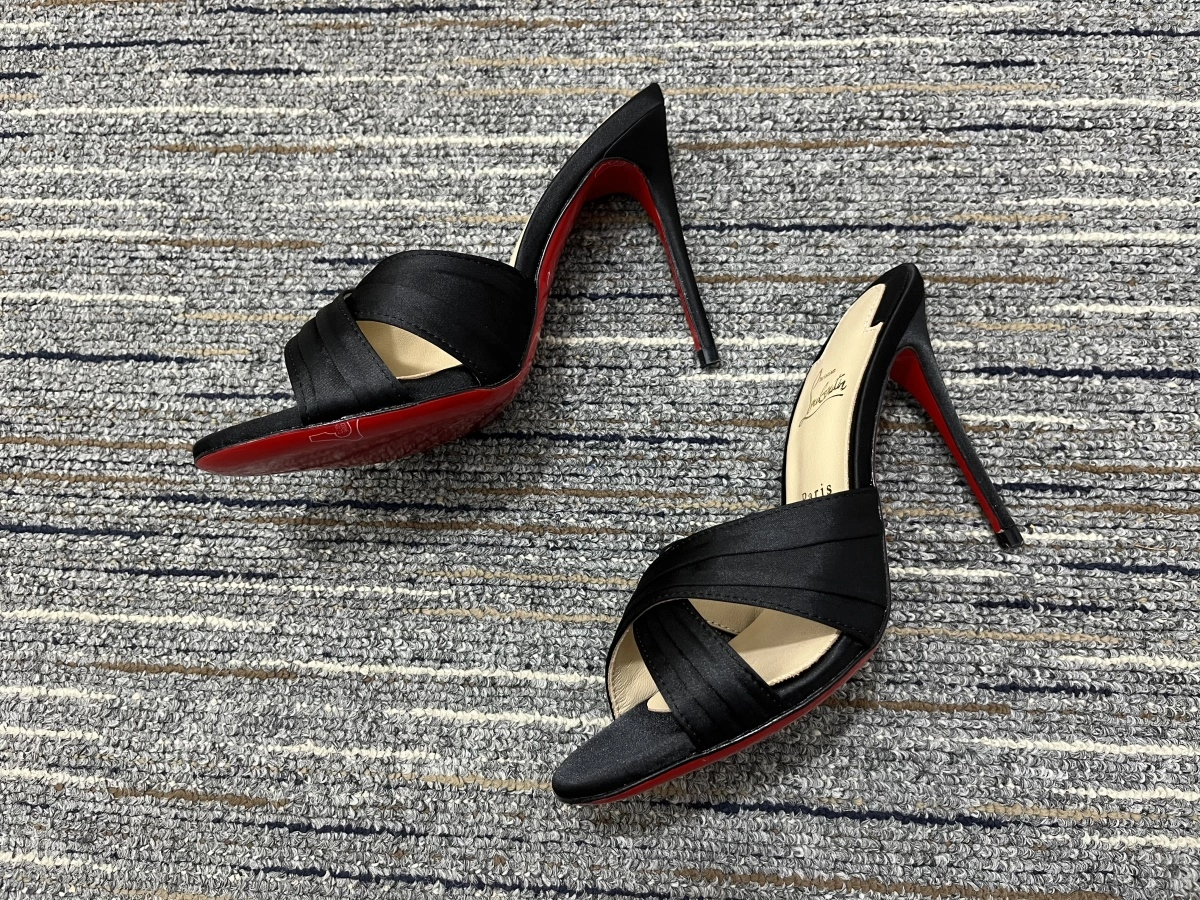 EyeCatching Women C*hristian L*ouboutin Top Slippers YP 20230817- 4982