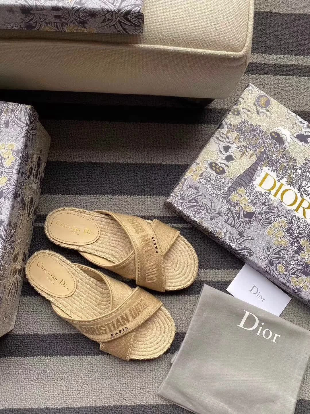 Women D*or Sandals WrinkleFree 5863