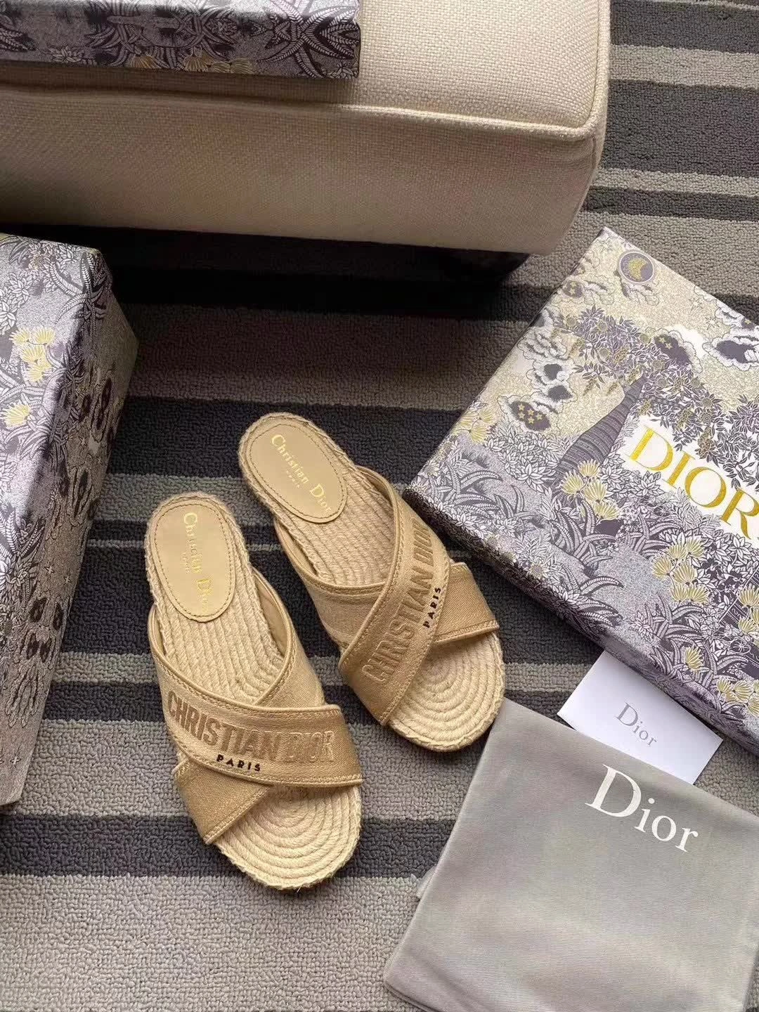 Women D*or Sandals WrinkleFree 5863