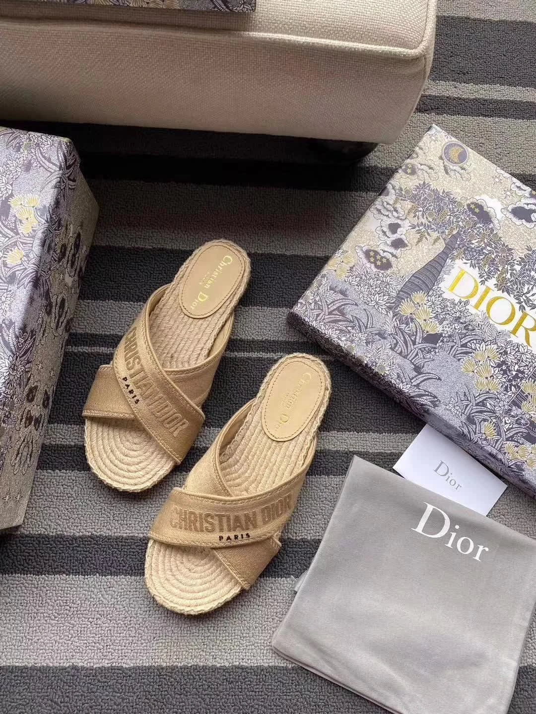 Women D*or Sandals WrinkleFree 5863
