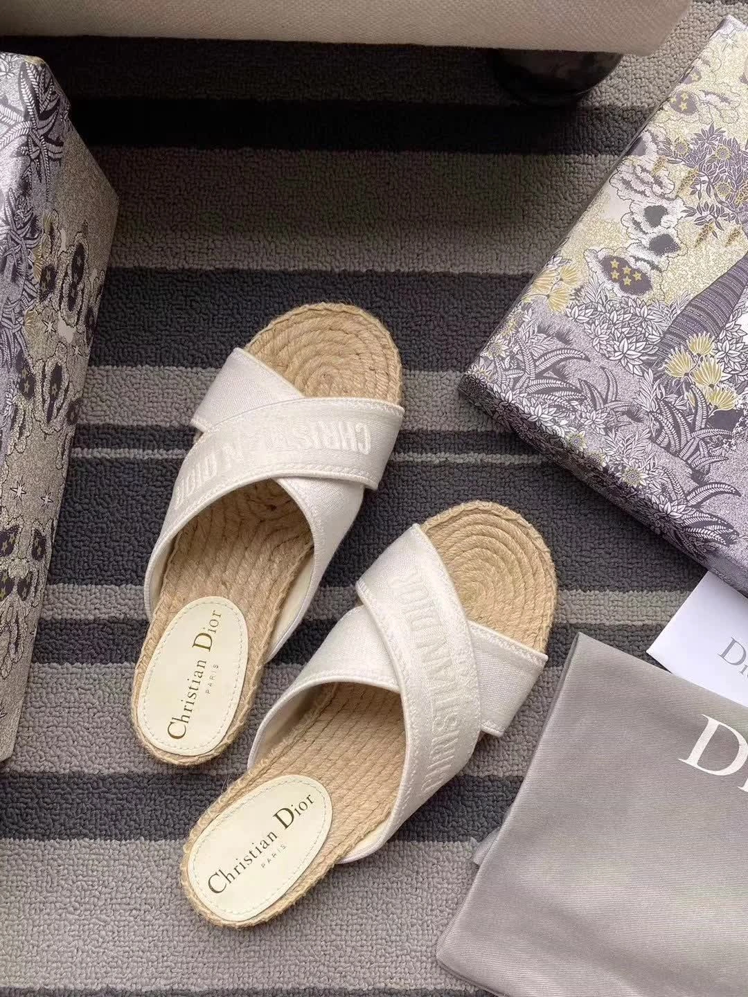 Women D*or Sandals WrinkleFree 5863