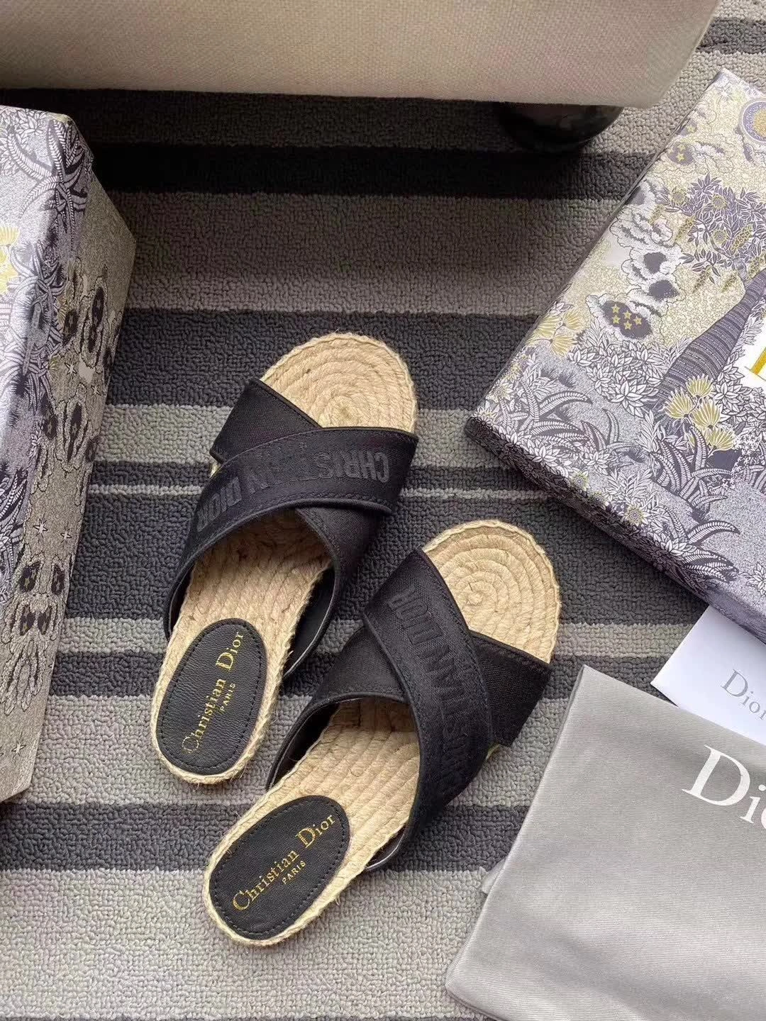 Women D*or Sandals WrinkleFree 5863