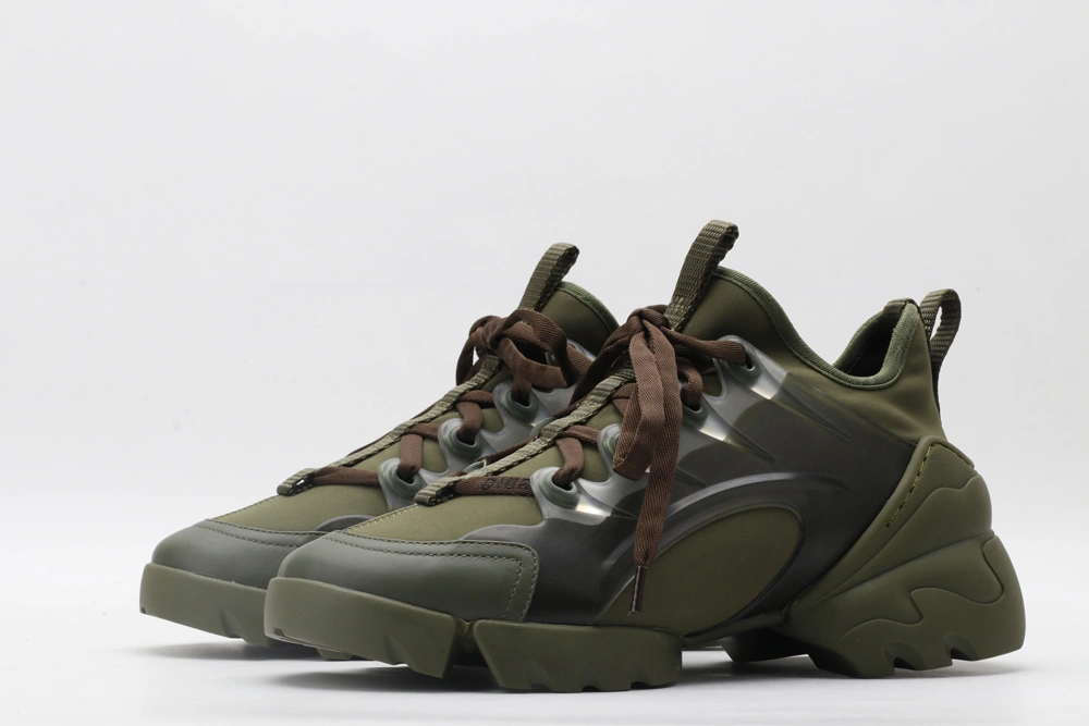 Sleek Women D*or Sneaker 5888