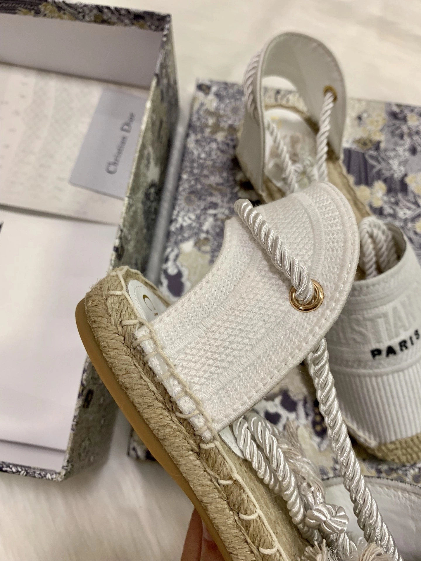 Sleek Women D*or Sneaker 5862