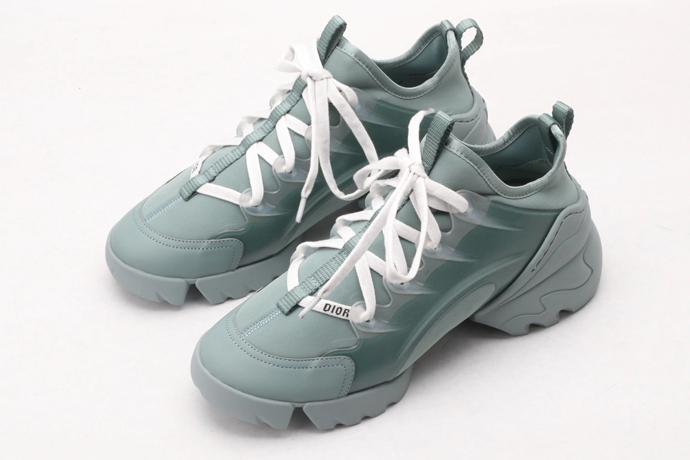 Sleek Women D*or Sneaker 5888