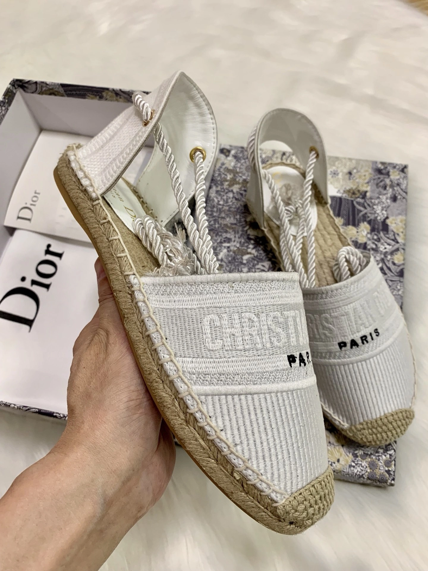 Sleek Women D*or Sneaker 5862