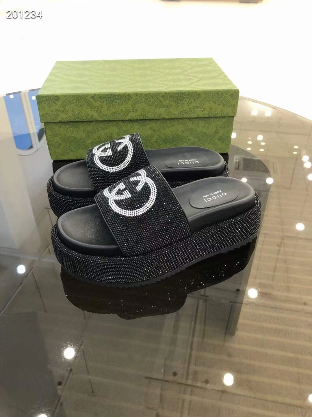 Trendsetting Women G*ucci Top Sandals 3528