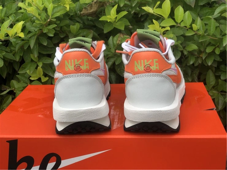 NewStyle Women Sacai x Nike 1200