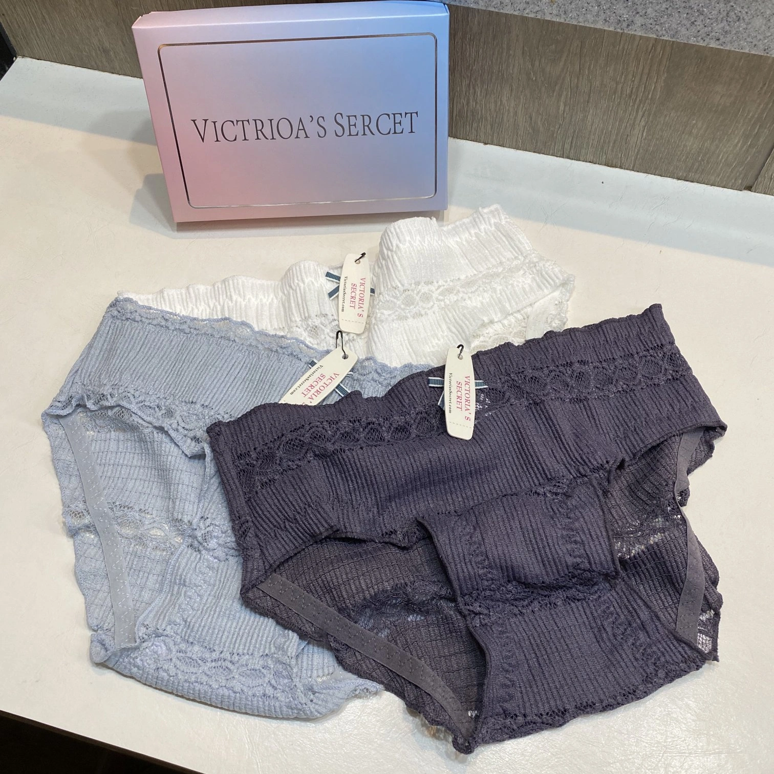 Neat Women Underpants Top 3 Pieces 18559