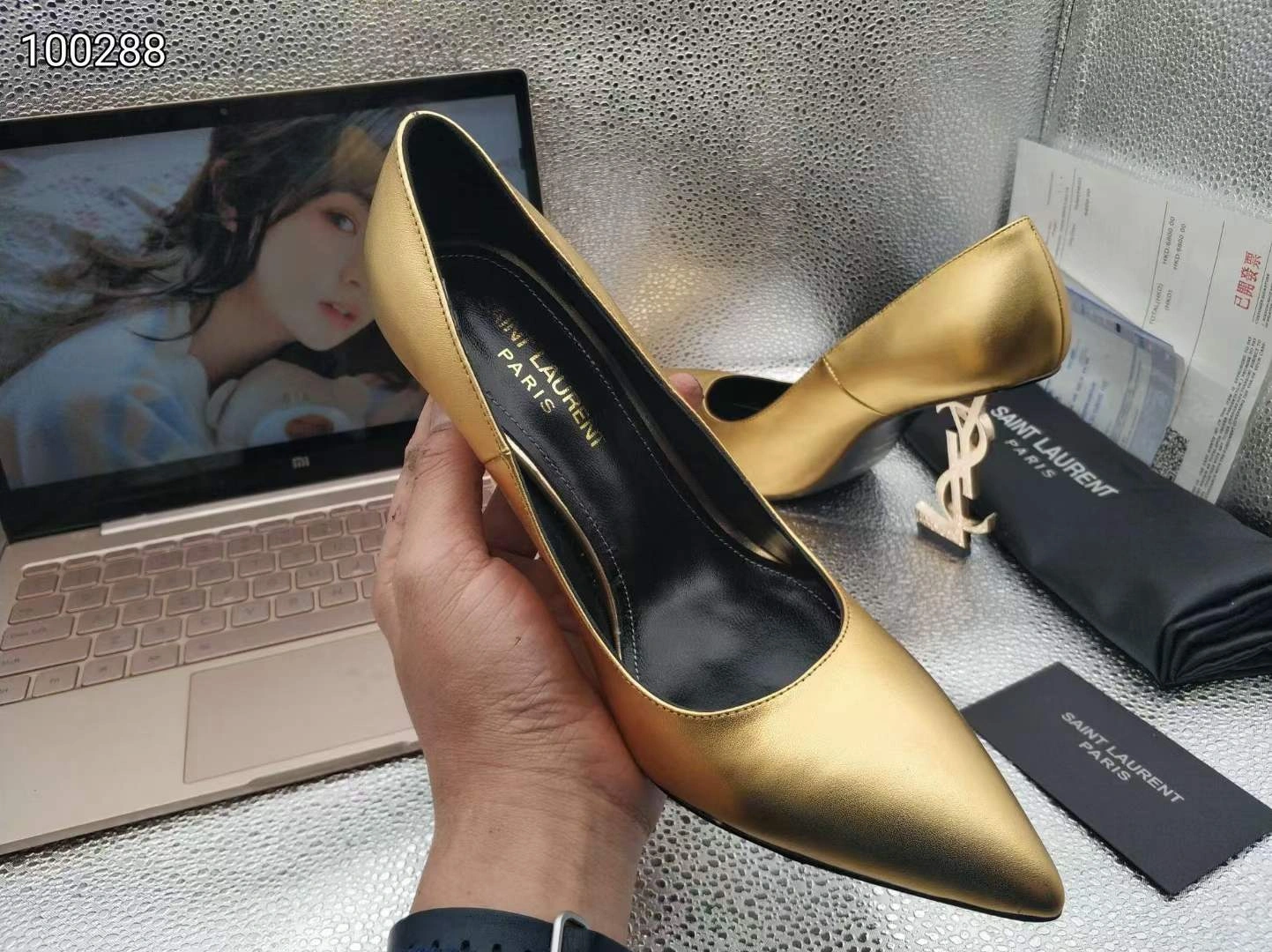 EyeCatching Women Y*SL Top Pumps 7535