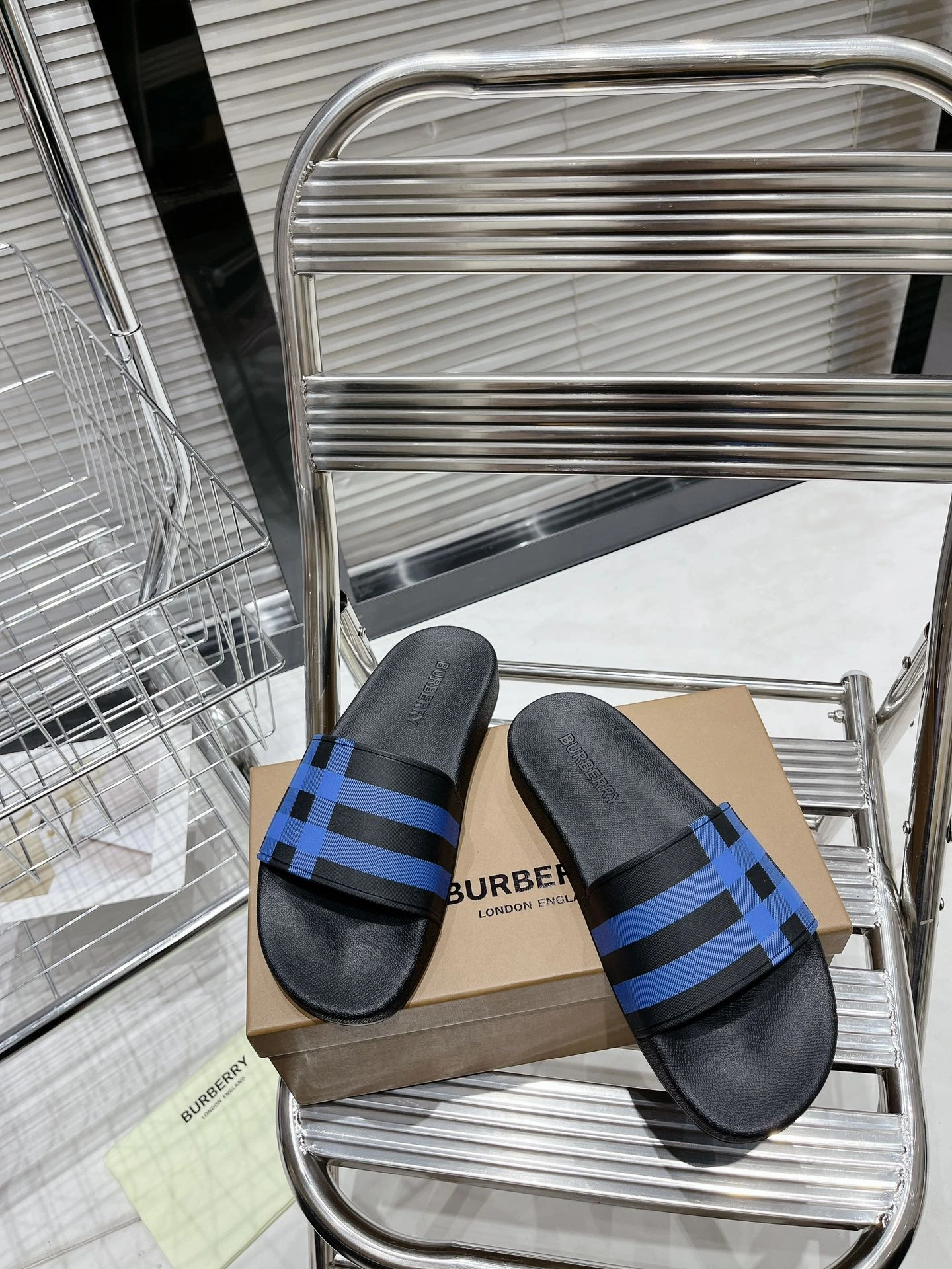Seasonal Women and Men B*urberry Top Slippers CL 20230820- 6118