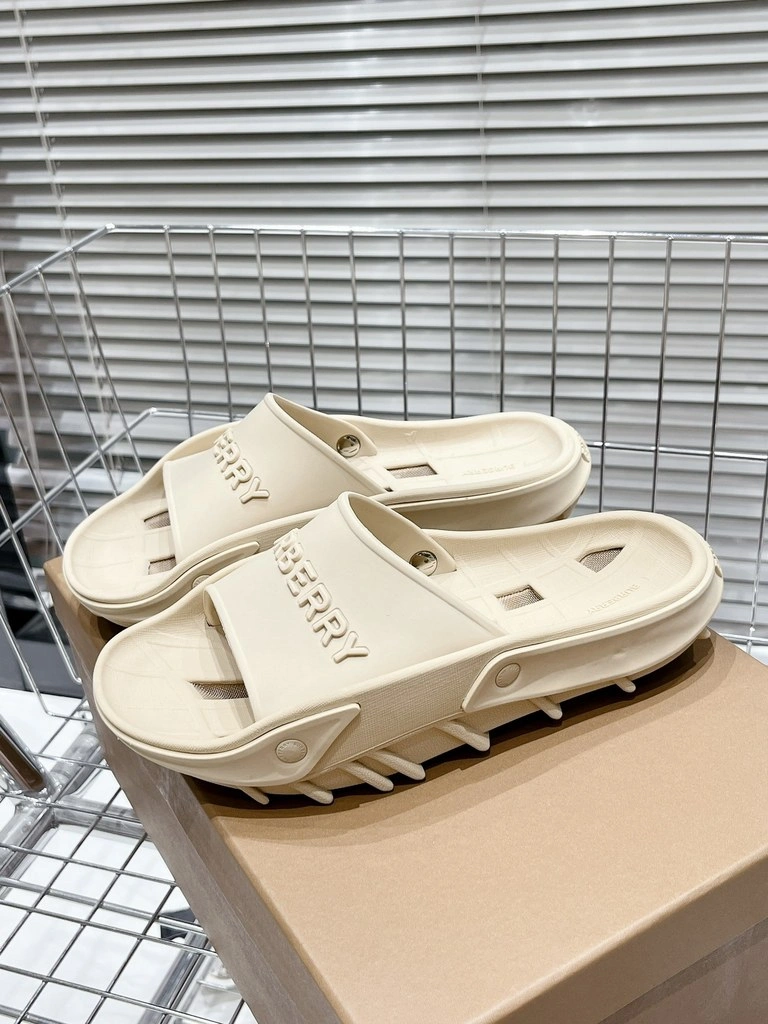 DailyWear Women and Men B*urberry Top Slippers CL 20230820- 6115