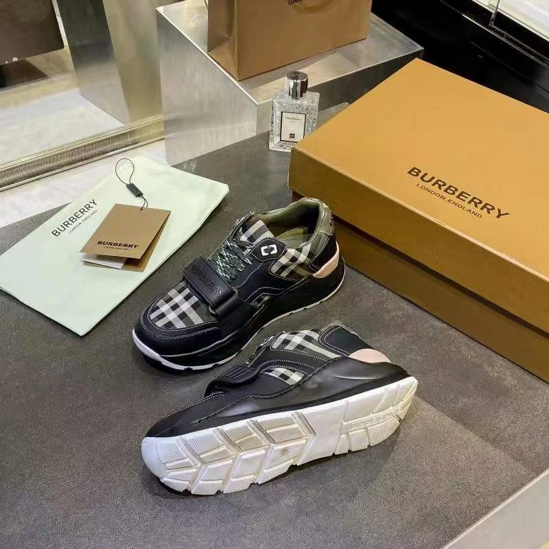 UrbanStyle Women and Men B*urberry Top Sneaker CL 20230613- 6195