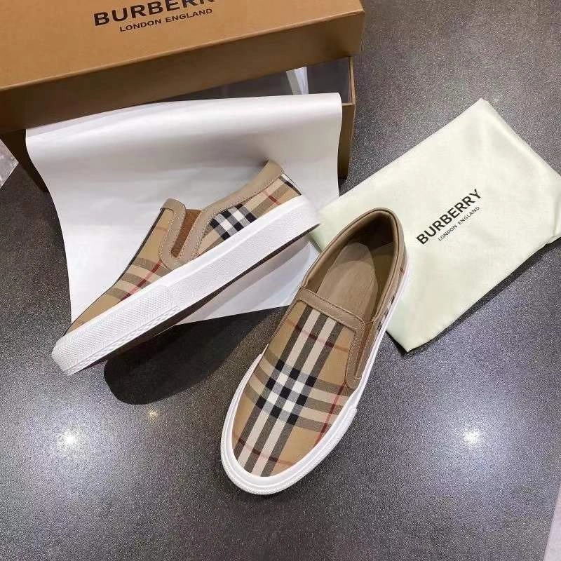 Women and Men B*urberry Top Sneaker CL 20230820- FashionForward 6141
