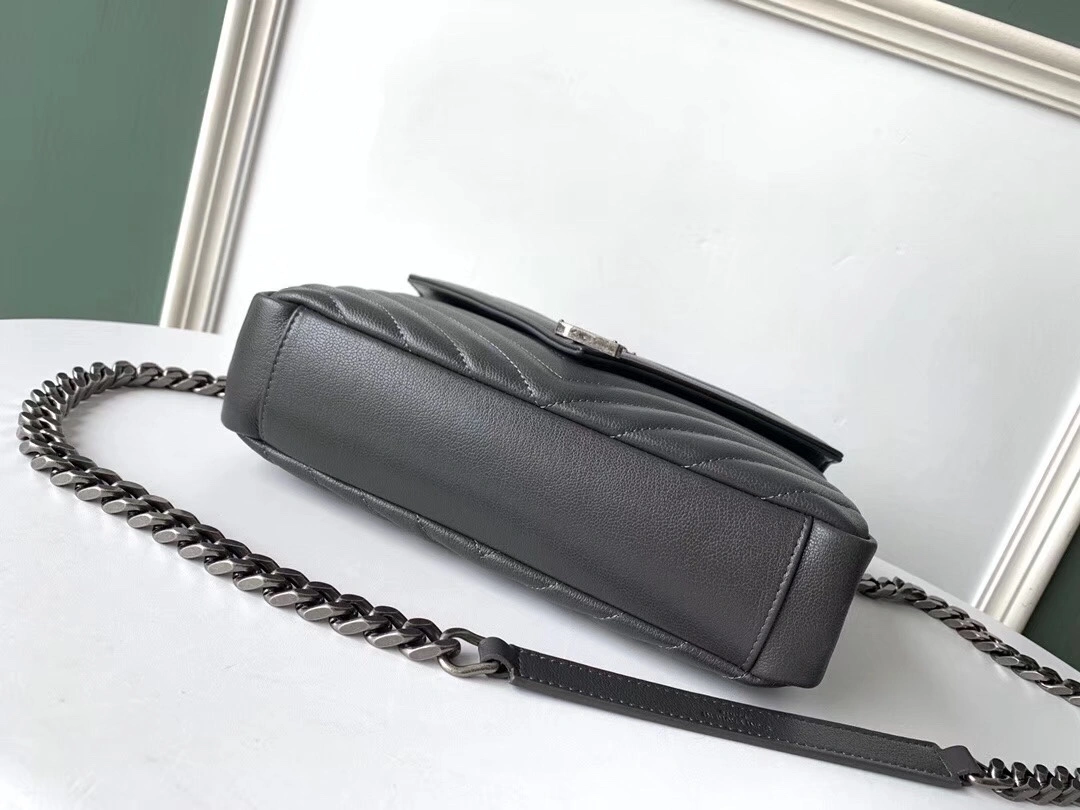 Elevate Your Professional Style Presence with 888kicks