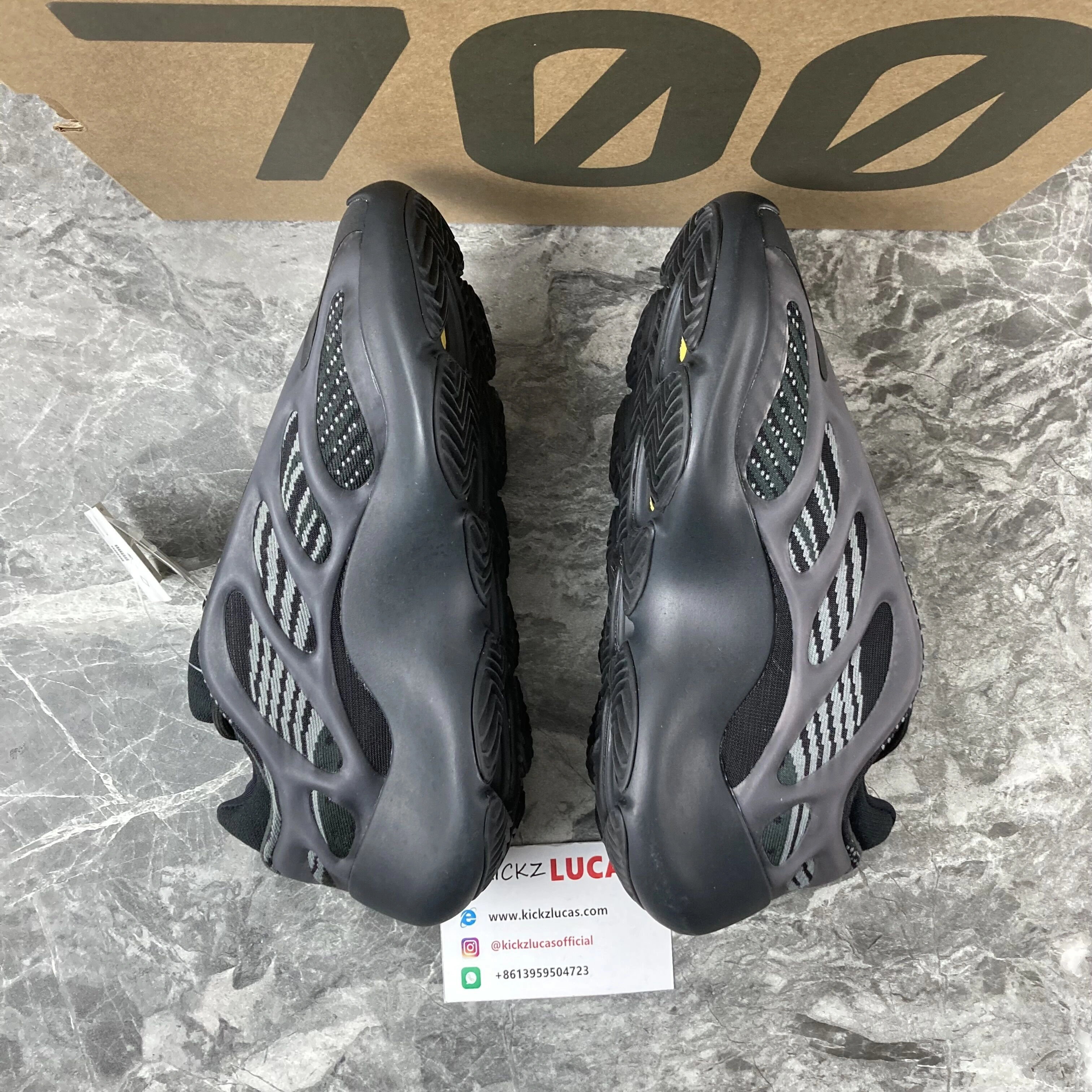 Yeezy 700 V3 Alvah H OnTrend 2732