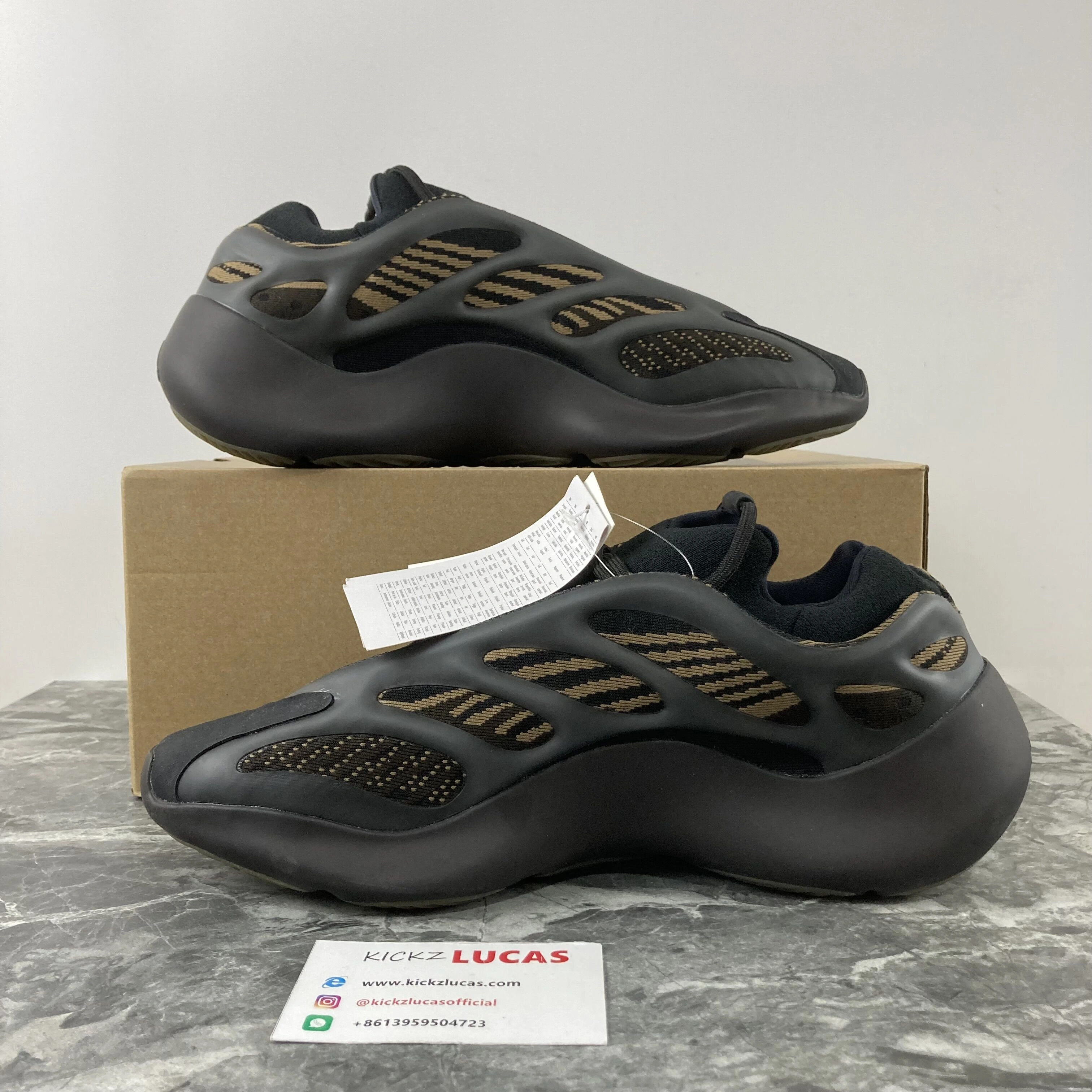 Yeezy 700 V3 Clay Brown GY Flexible 2735