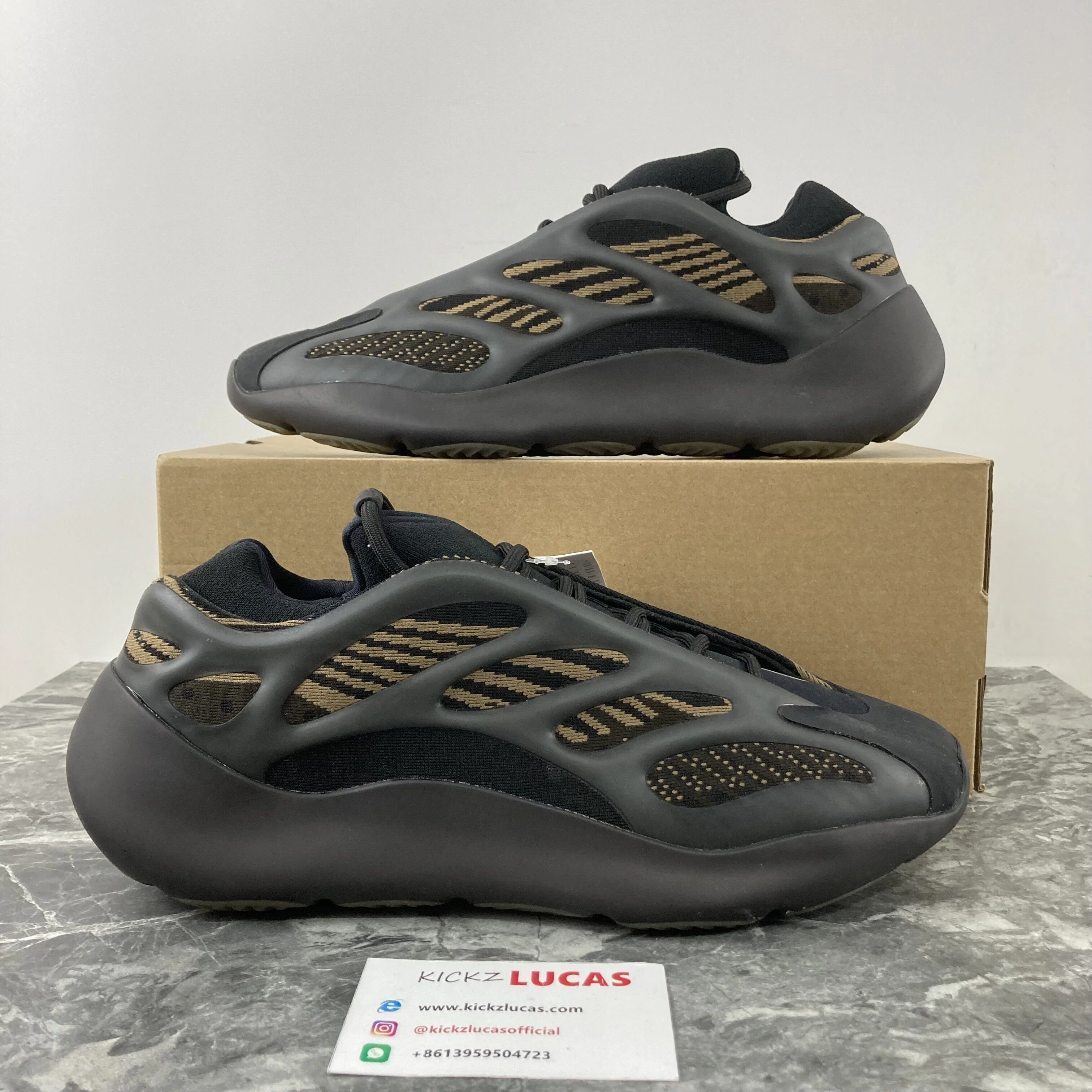 Yeezy 700 V3 Clay Brown GY Flexible 2735