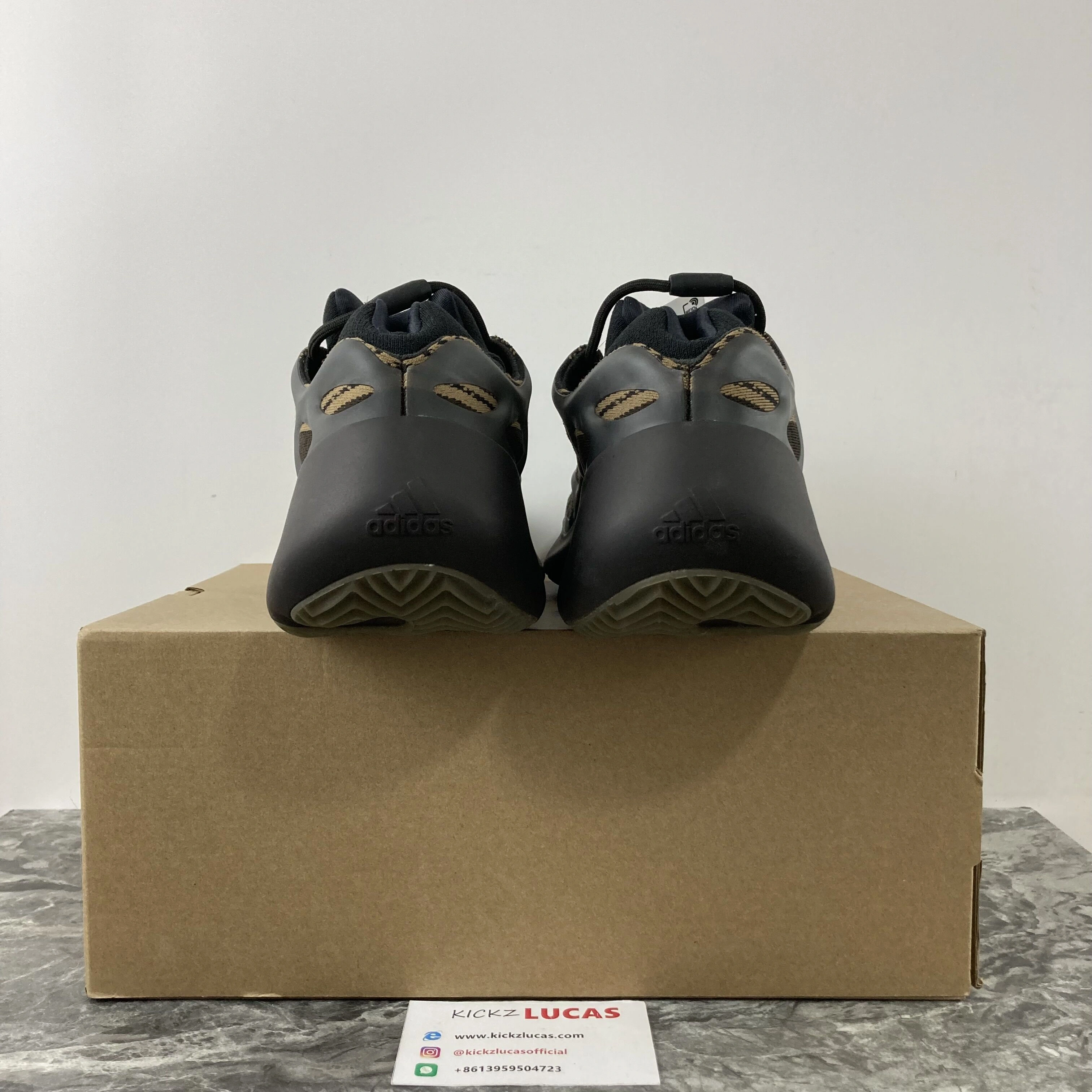 Yeezy 700 V3 Clay Brown GY Flexible 2735