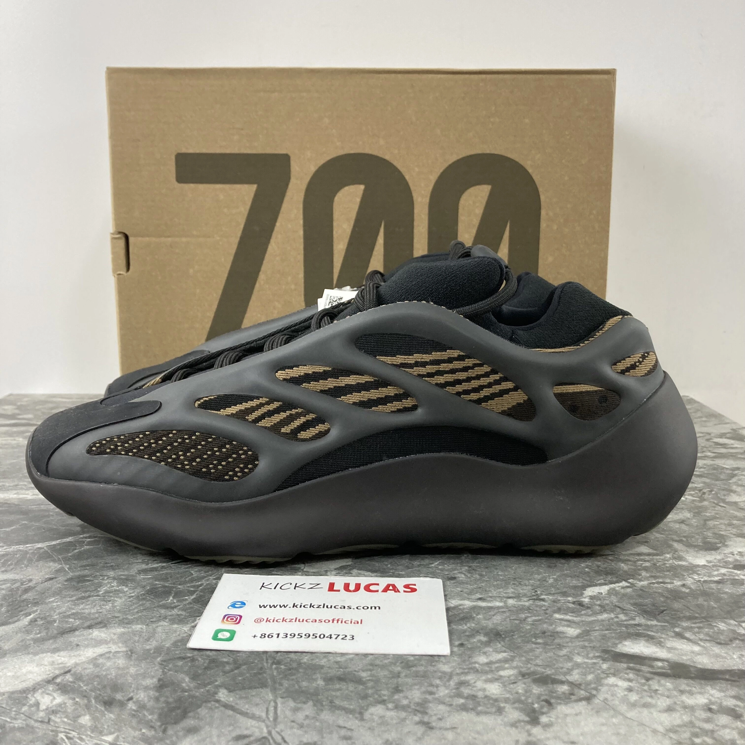 Yeezy 700 V3 Clay Brown GY Flexible 2735