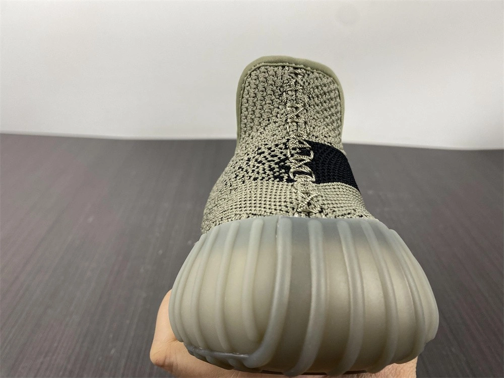 Supportive Yeezy Boost 350 V2 Granite HQ 2627