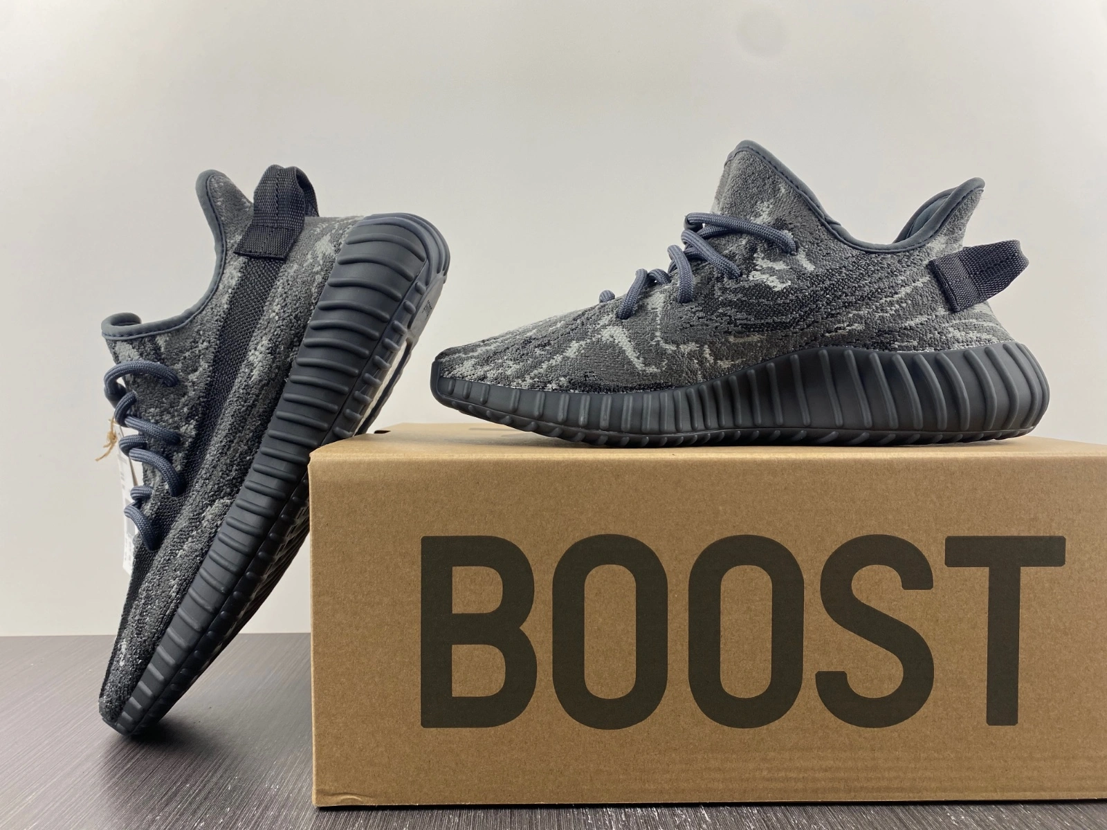 Classic Yeezy Boost 350 V2 ID 2616