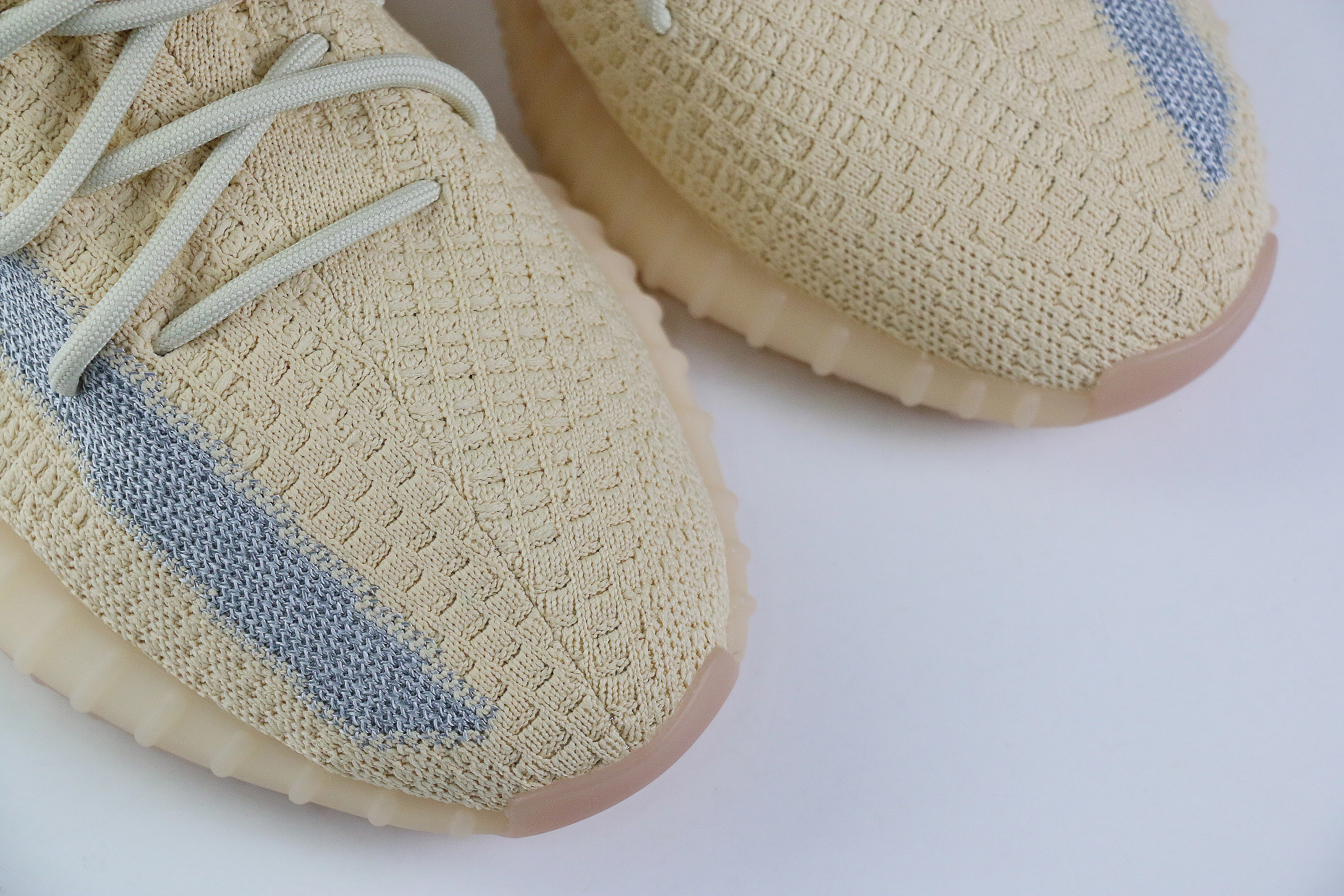 Yeezy Boost 350 V2 Linen Durable 2650