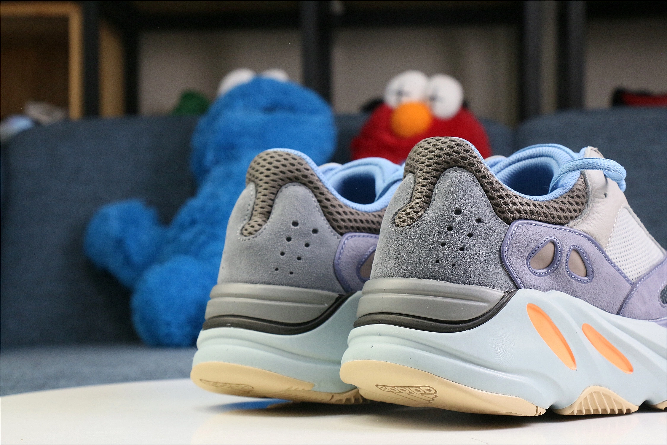 Yeezy Boost 700 Carbon Blue Fashionable 2737