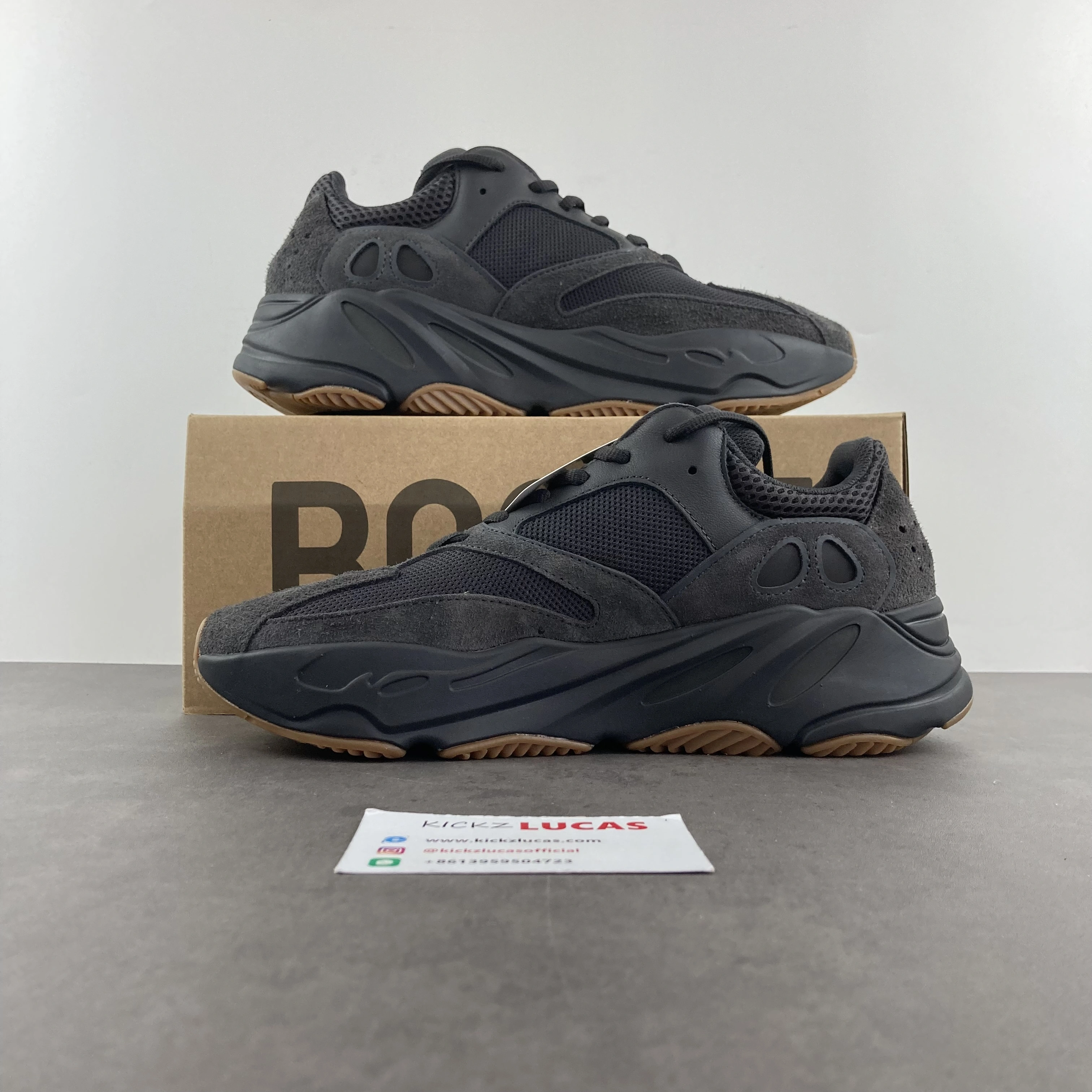 Yeezy Boost 700 Utility Black FV HighQuality 2744