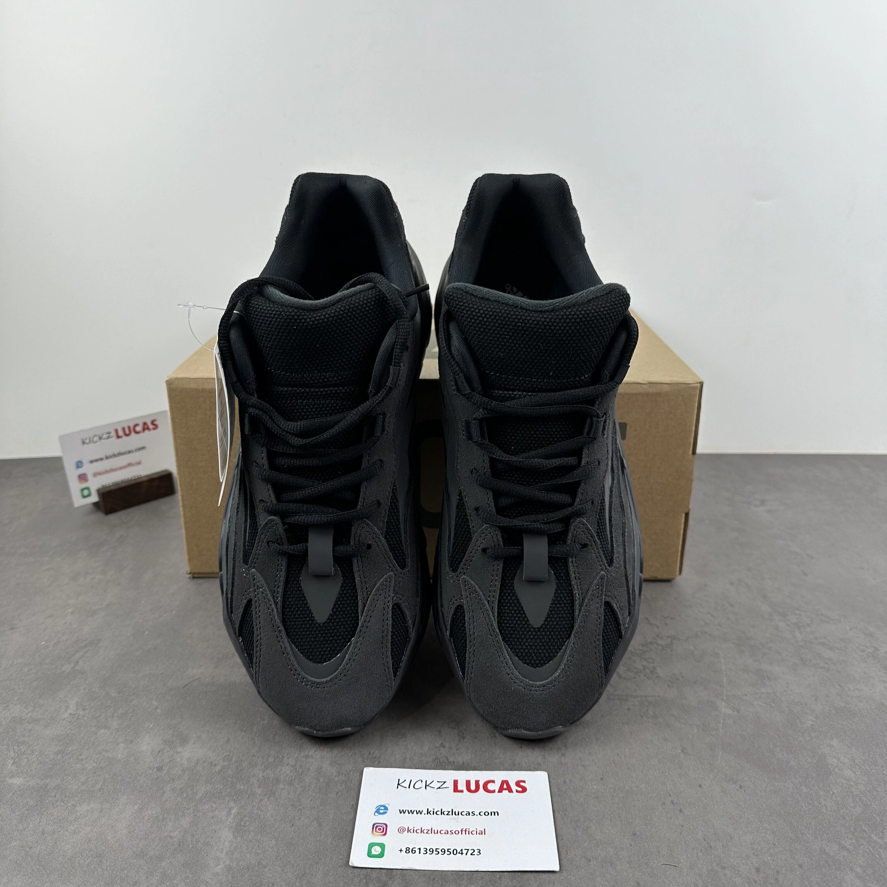 Yeezy Boost 700 V2 Vanta FU WellDesigned 2747
