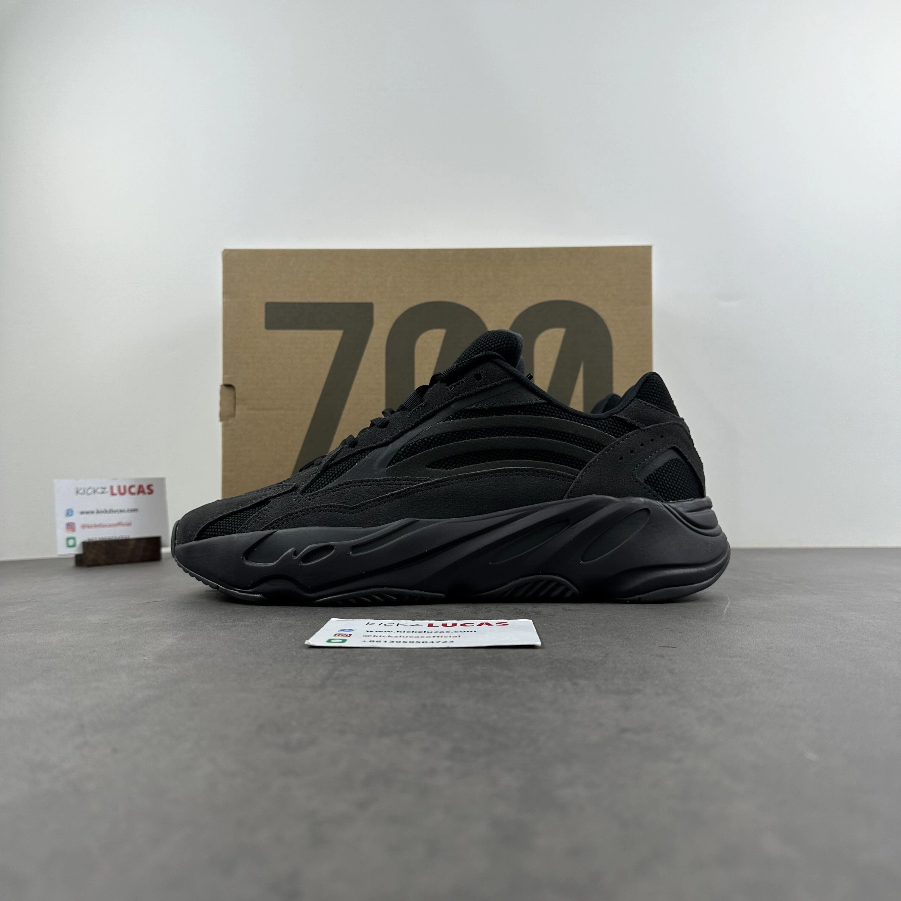 Yeezy Boost 700 V2 Vanta FU WellDesigned 2747