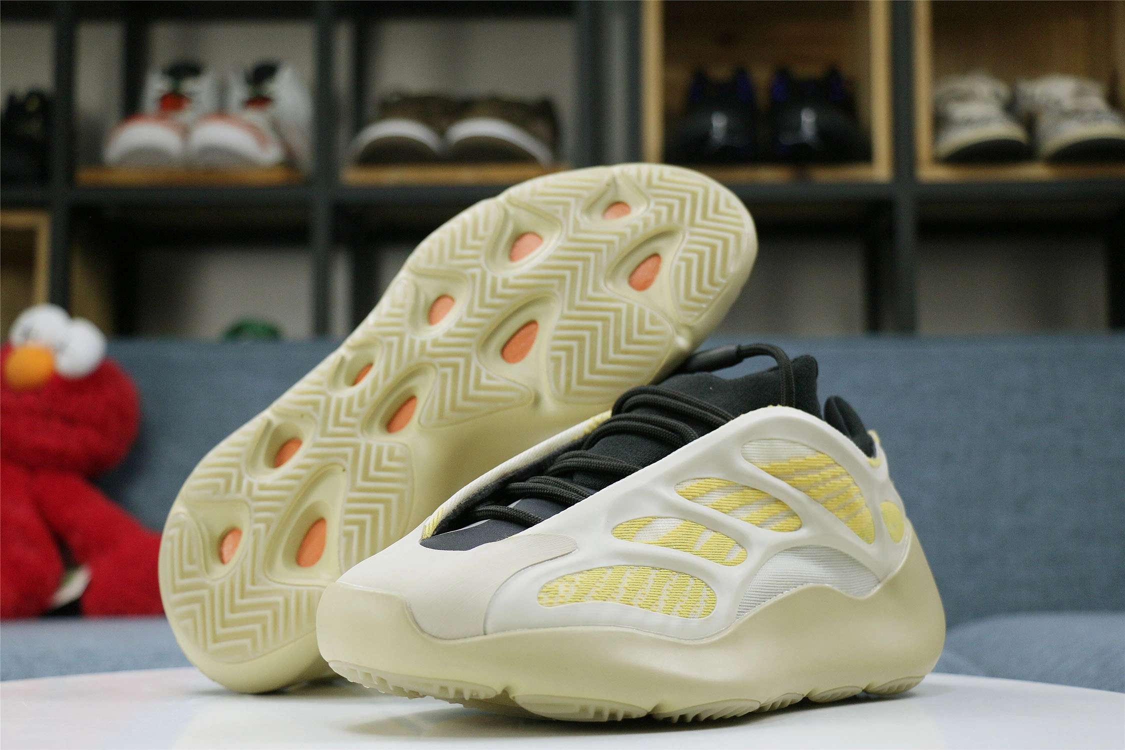 Seasonal Yeezy Boost 700 V3 Safflower 2734