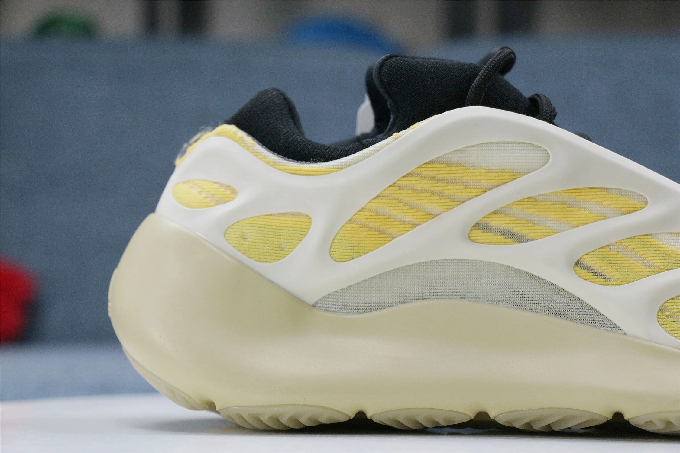 Seasonal Yeezy Boost 700 V3 Safflower 2734