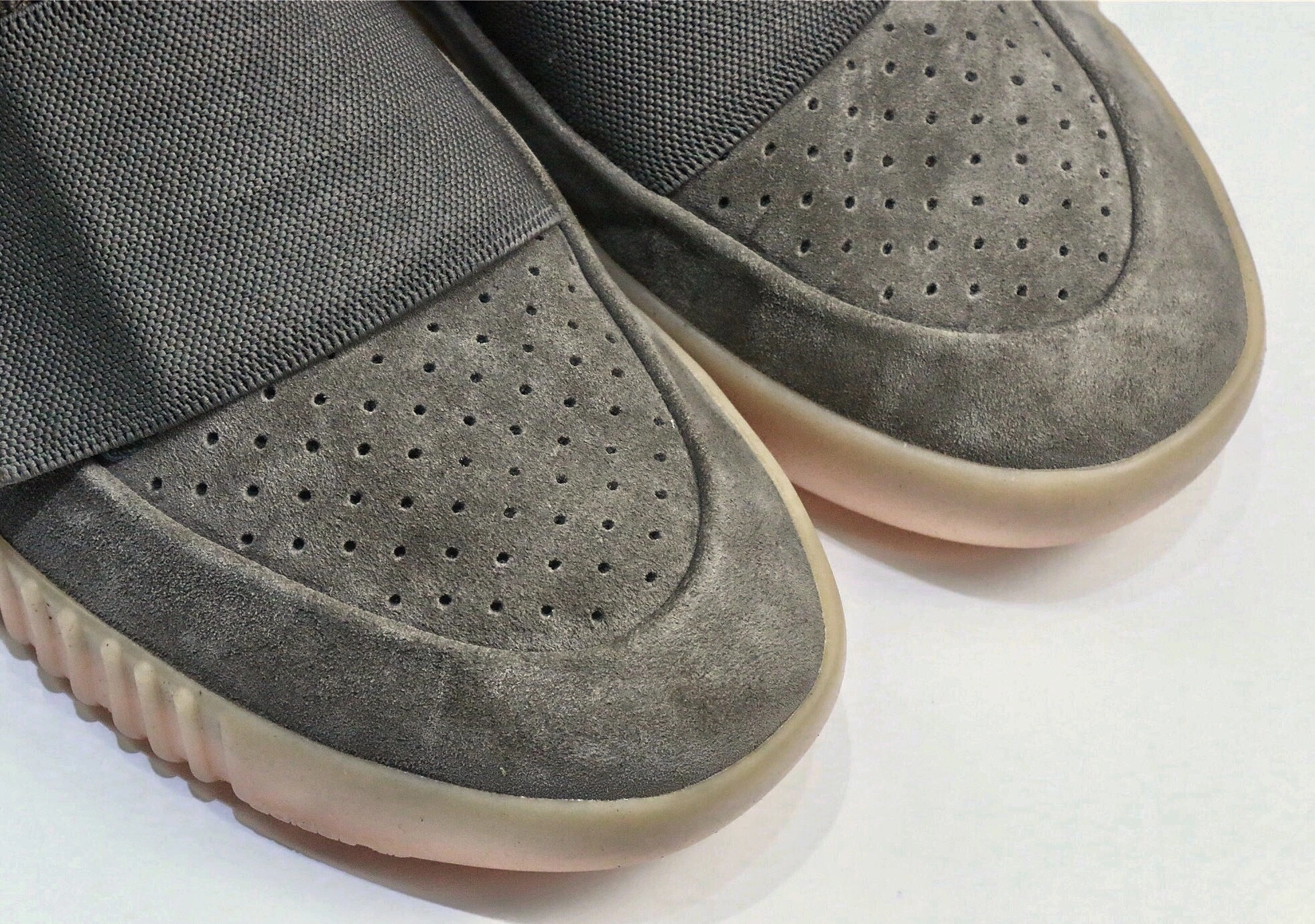 Yeezy Boost 750 Light Brown Supportive 2753