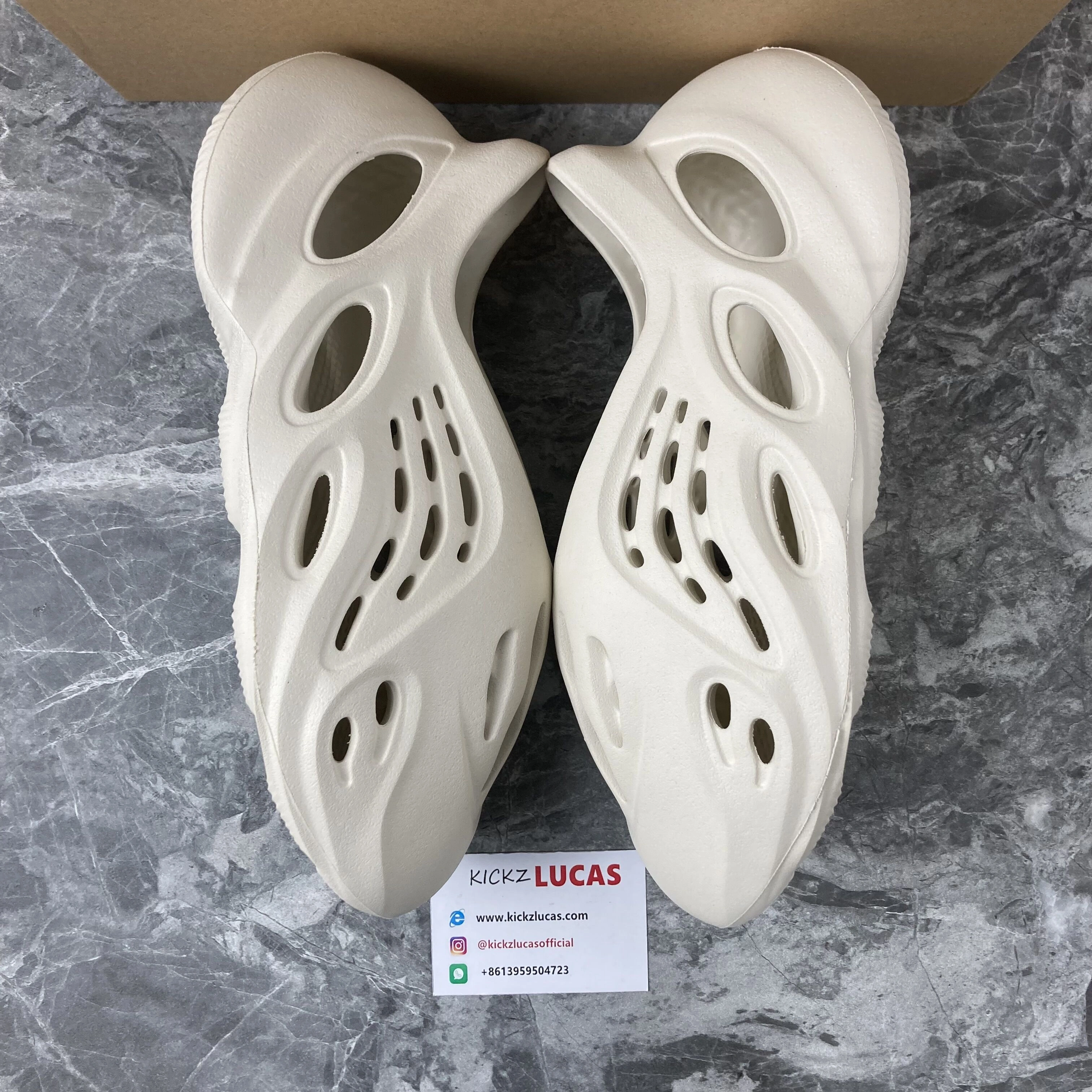 TopPick Yeezy Foam RNNR Ararat G 2608