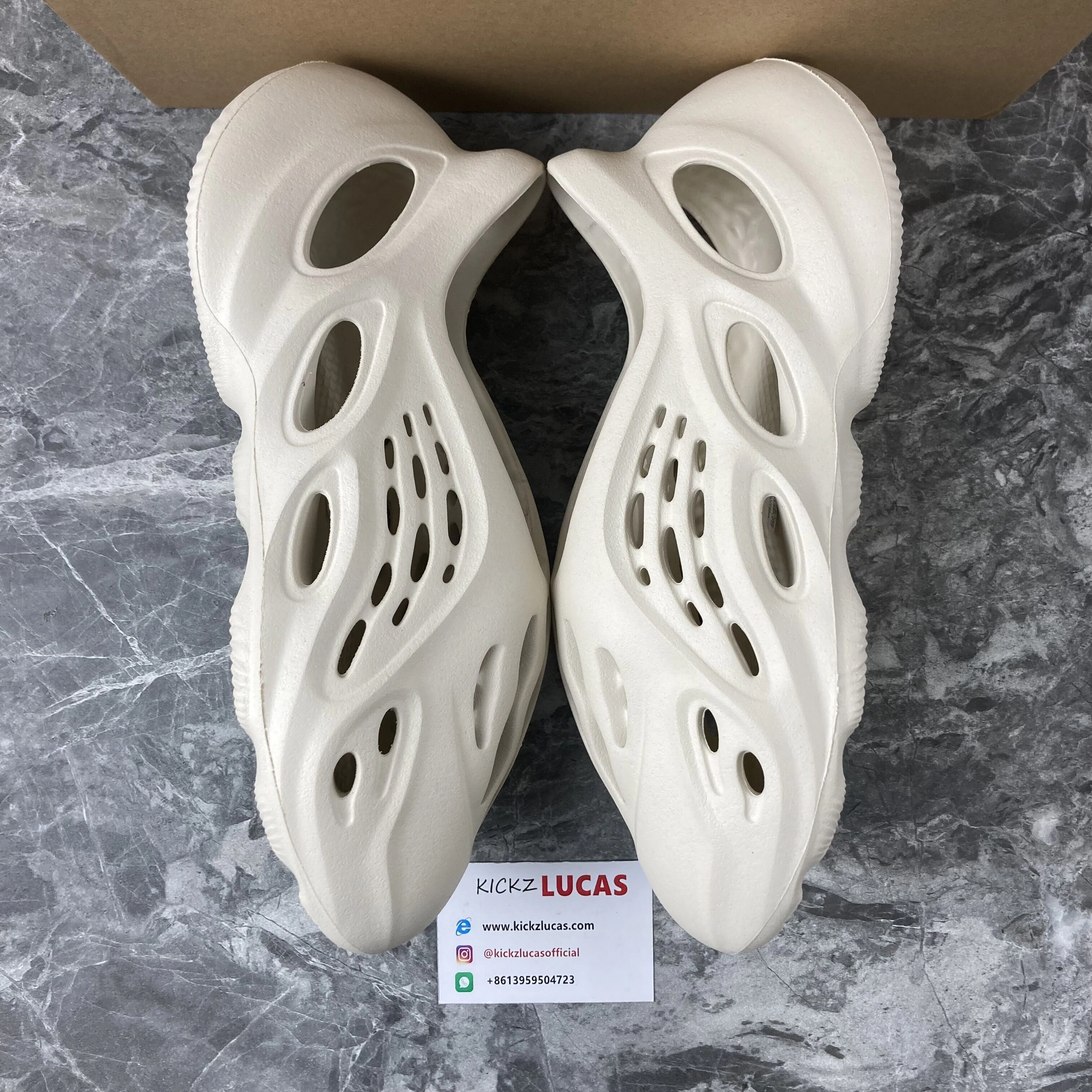 TopPick Yeezy Foam RNNR Ararat G 2608