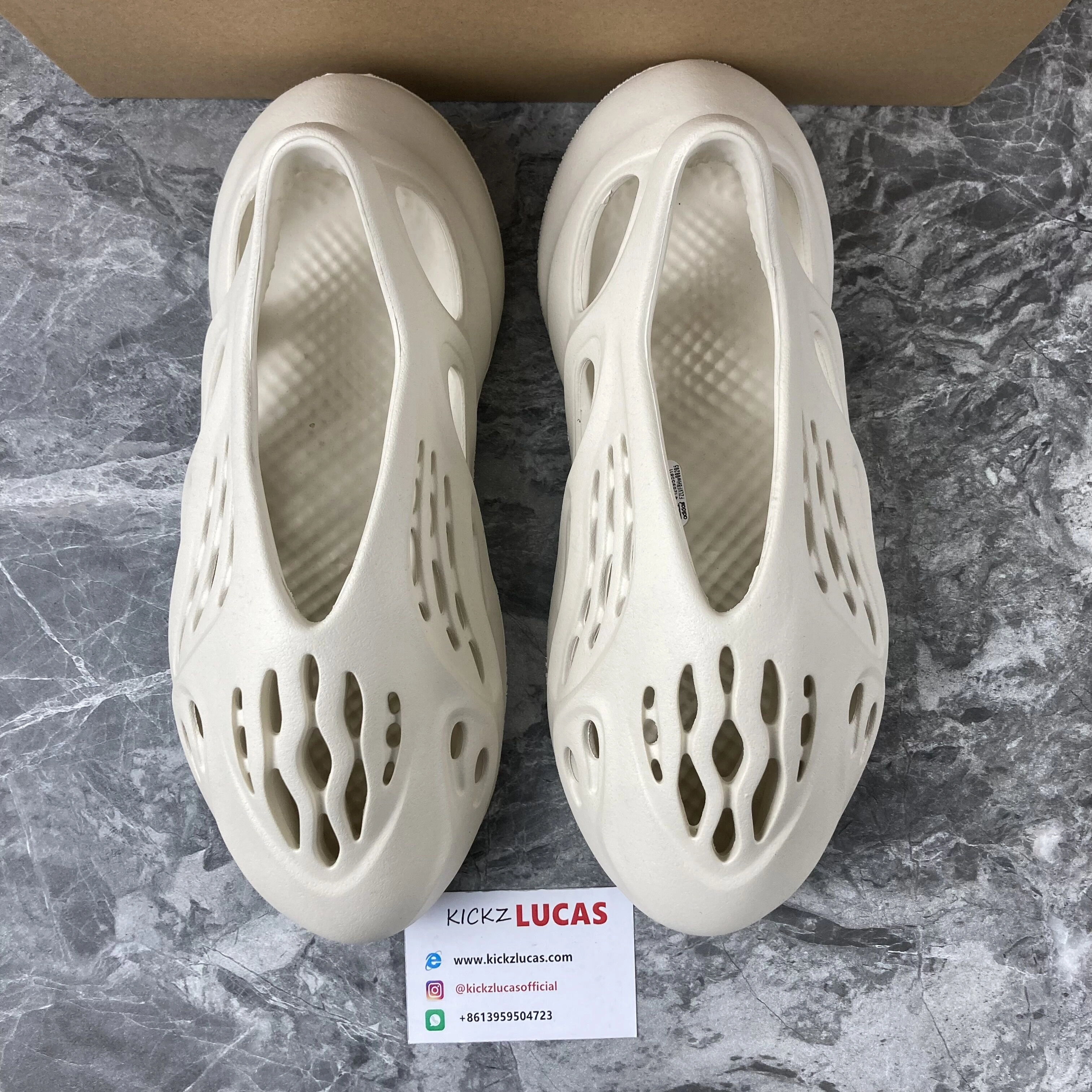 TopPick Yeezy Foam RNNR Ararat G 2608