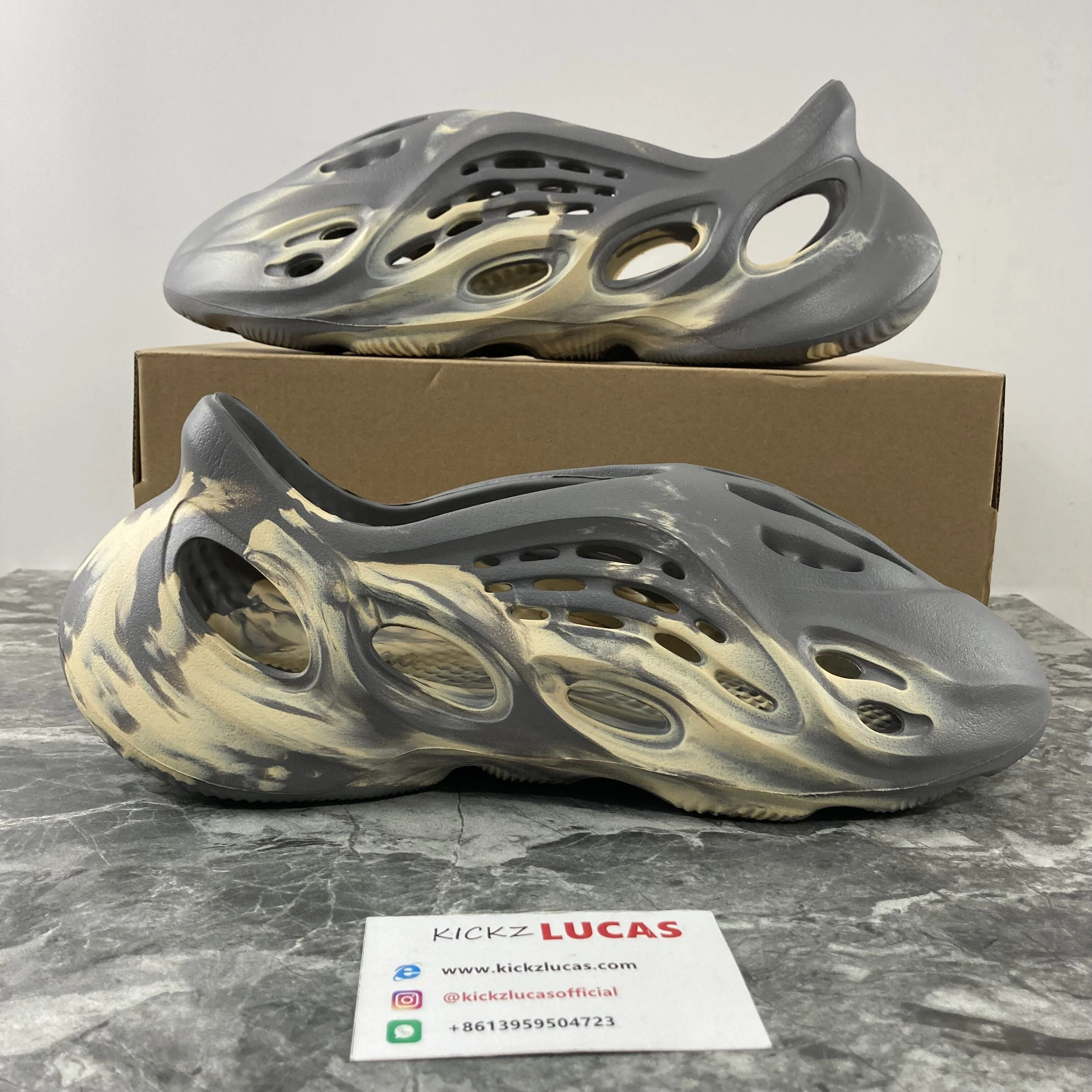 Yeezy Foam RNNR RUNNER MXT Moon Gray GV Casual 2610