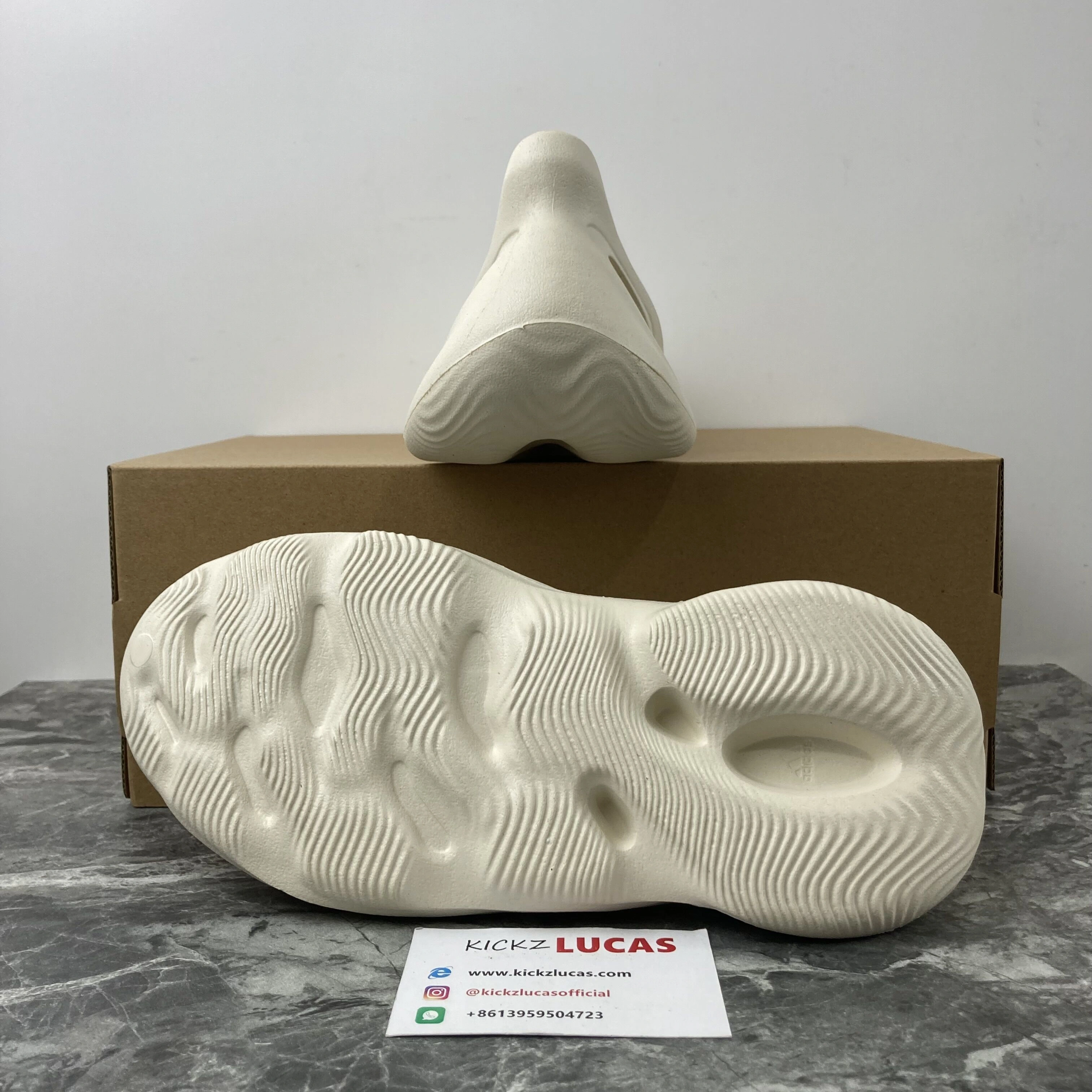 AllSeason Yeezy Foam RNNR Sand FY 2606