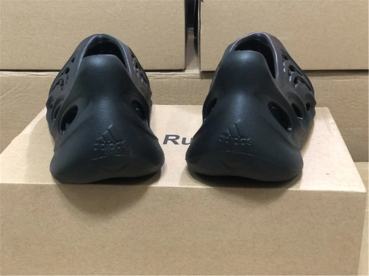 DailyWear Yeezy Foam Runner 2612