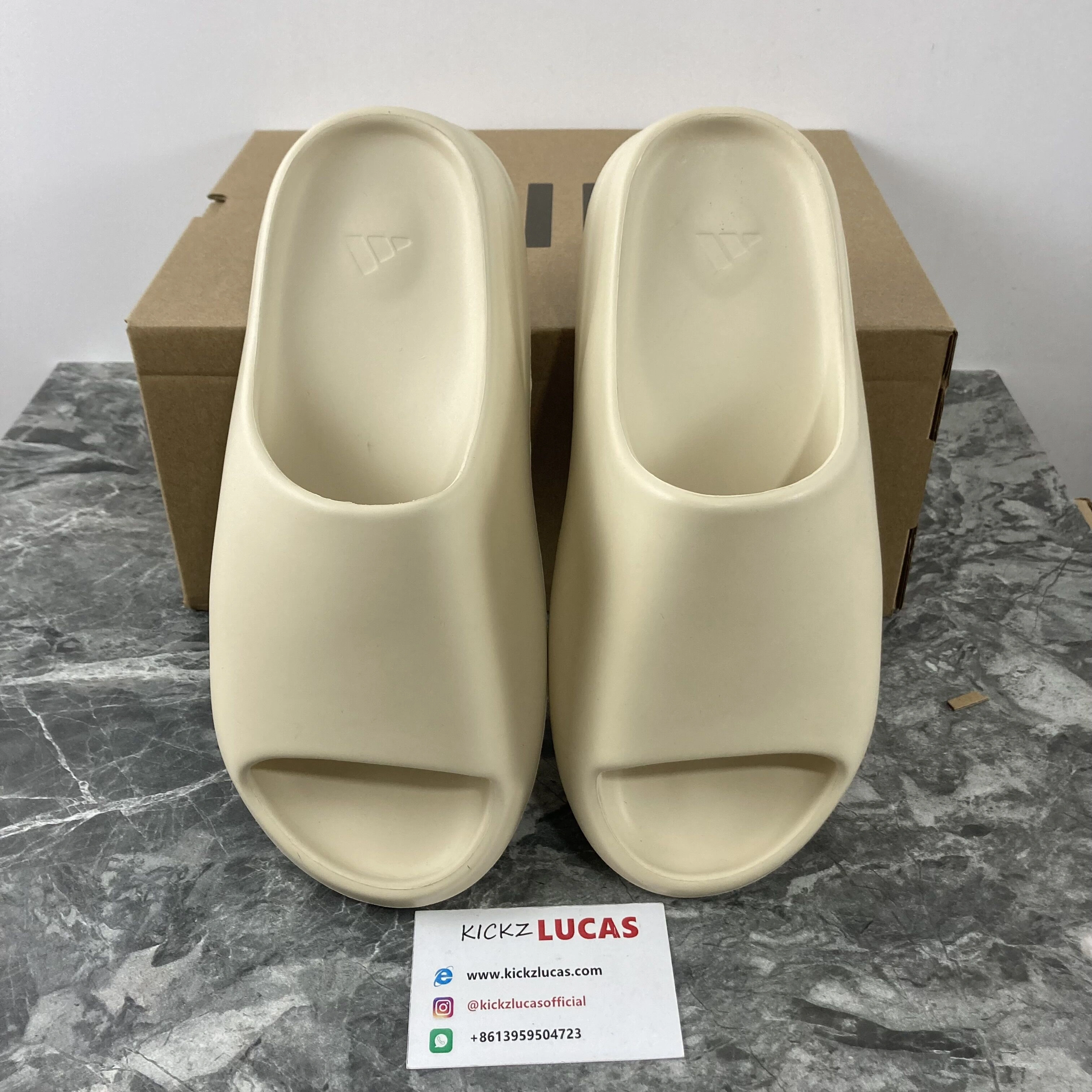 Yeezy Slide Bone FW Bold 2590
