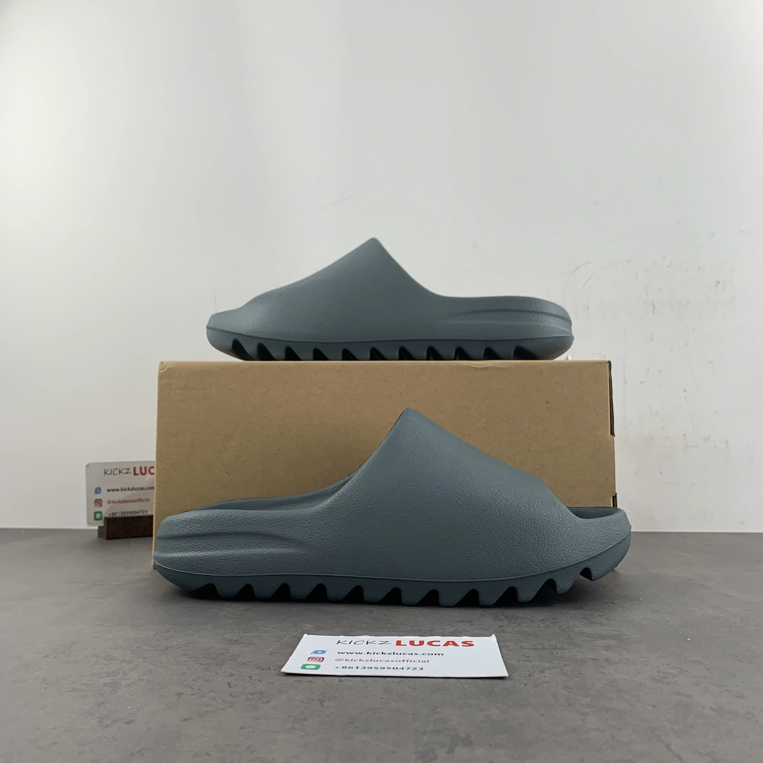 EyeCatching Yeezy Slide Slate Marine ID 2575