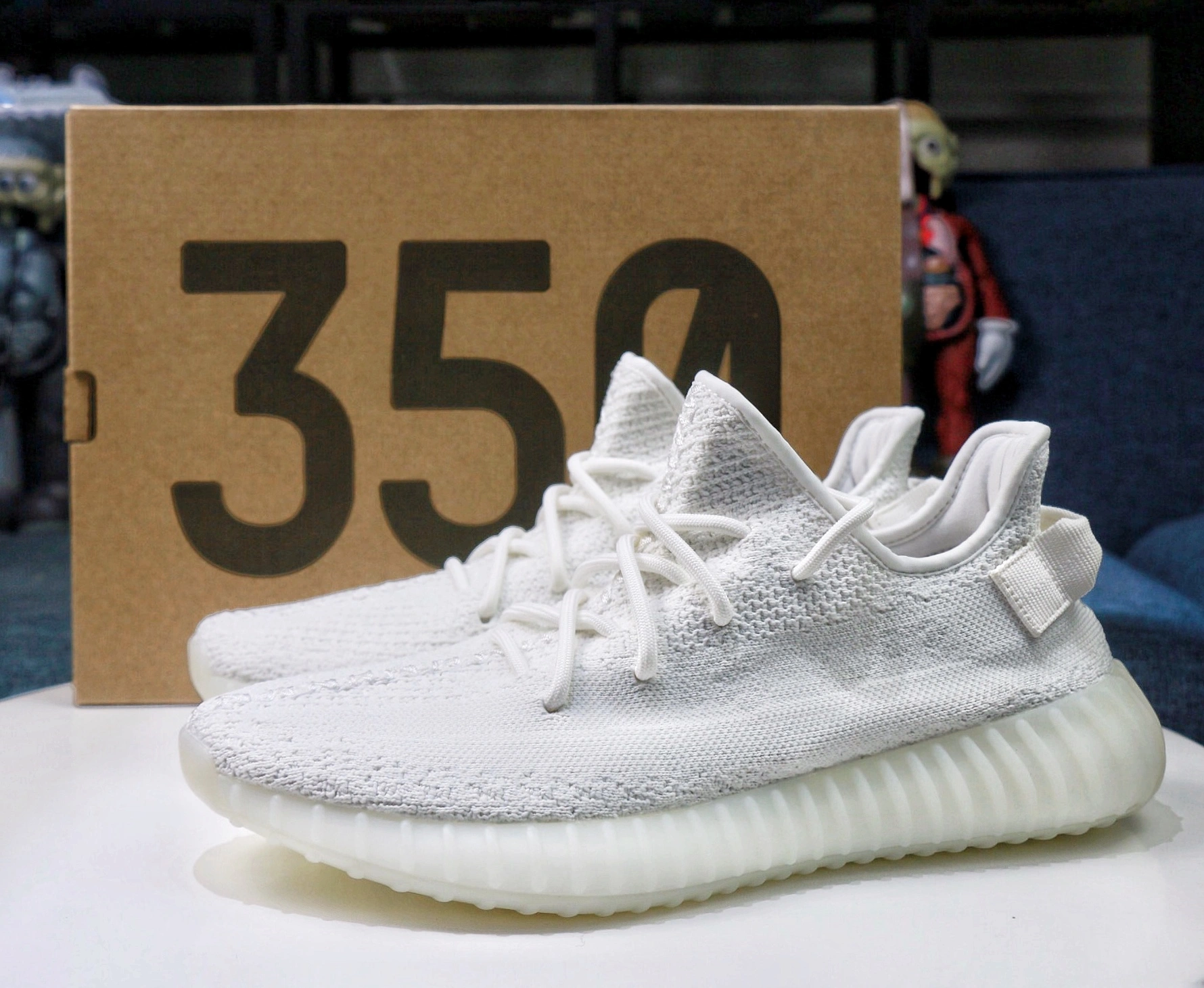 Attractive Yeezy boost 350 V2 Cream white 2680