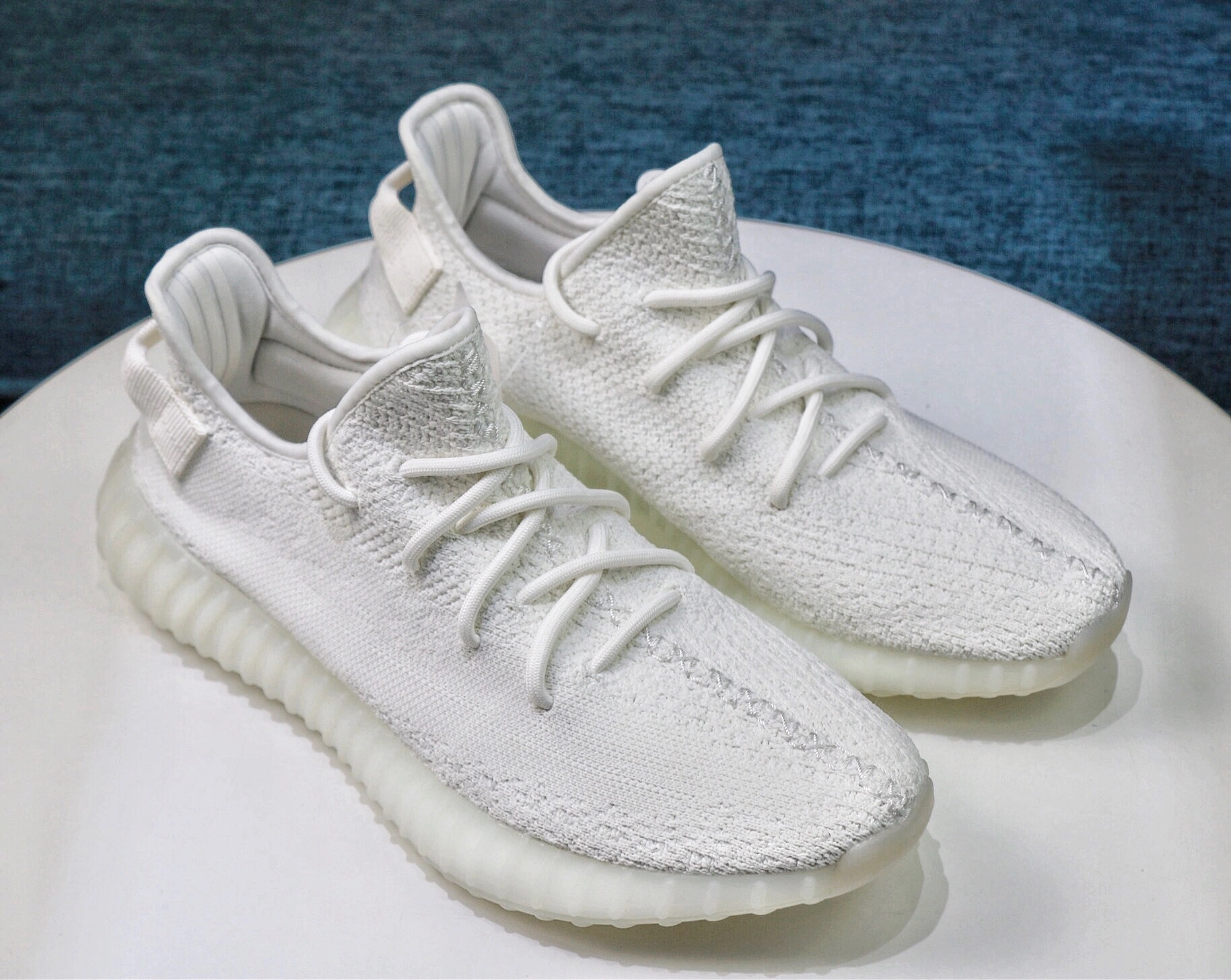 Attractive Yeezy boost 350 V2 Cream white 2680