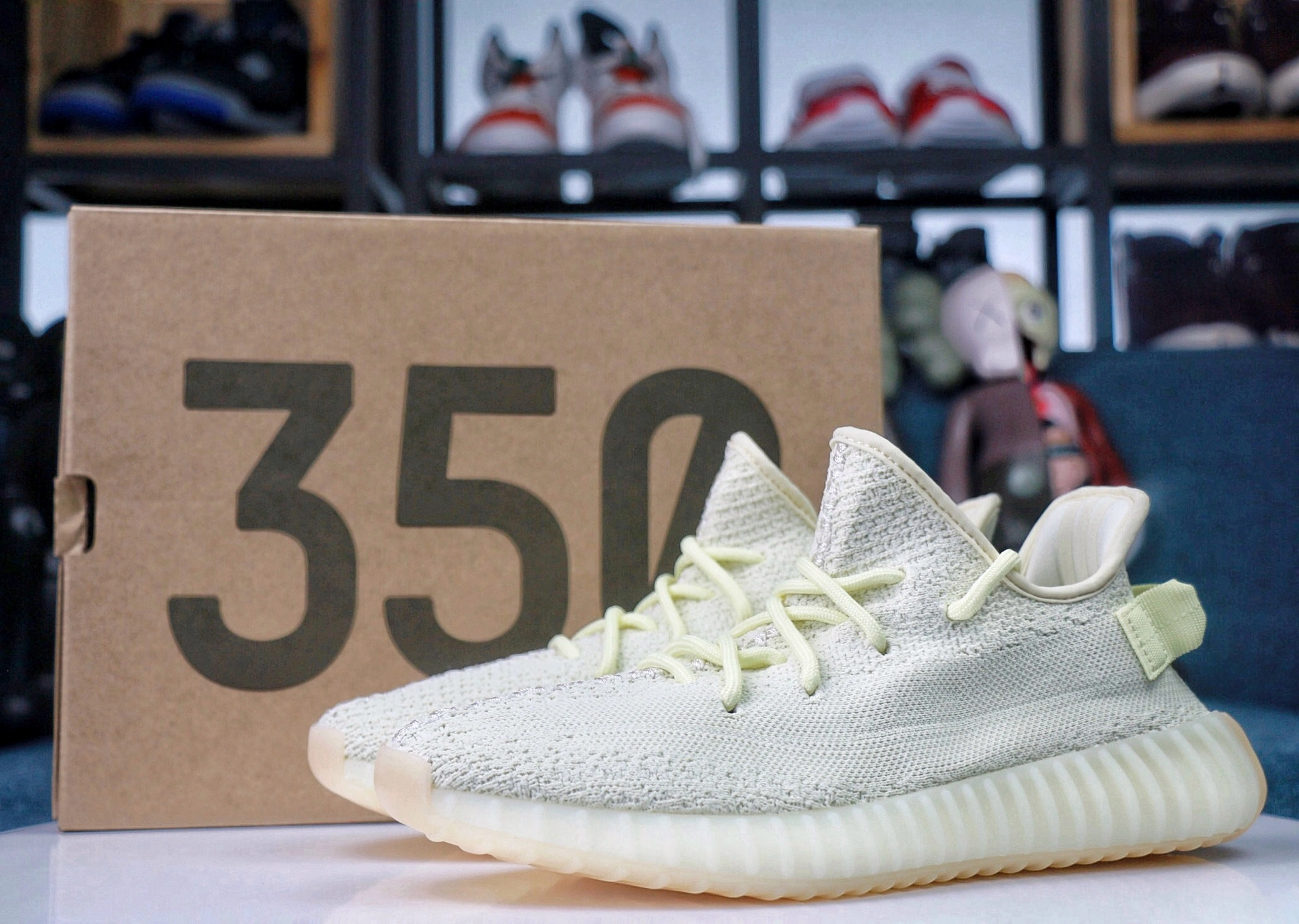 Yeezy boost 350 V2 lcy yellow UrbanChic 2683