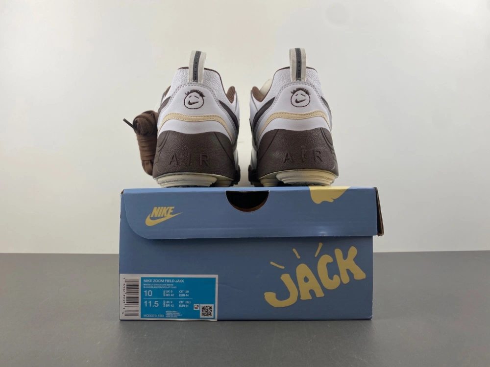 Zoom Field Jaxx Travis Scott Light Chocolate HQ3073- Refined 846