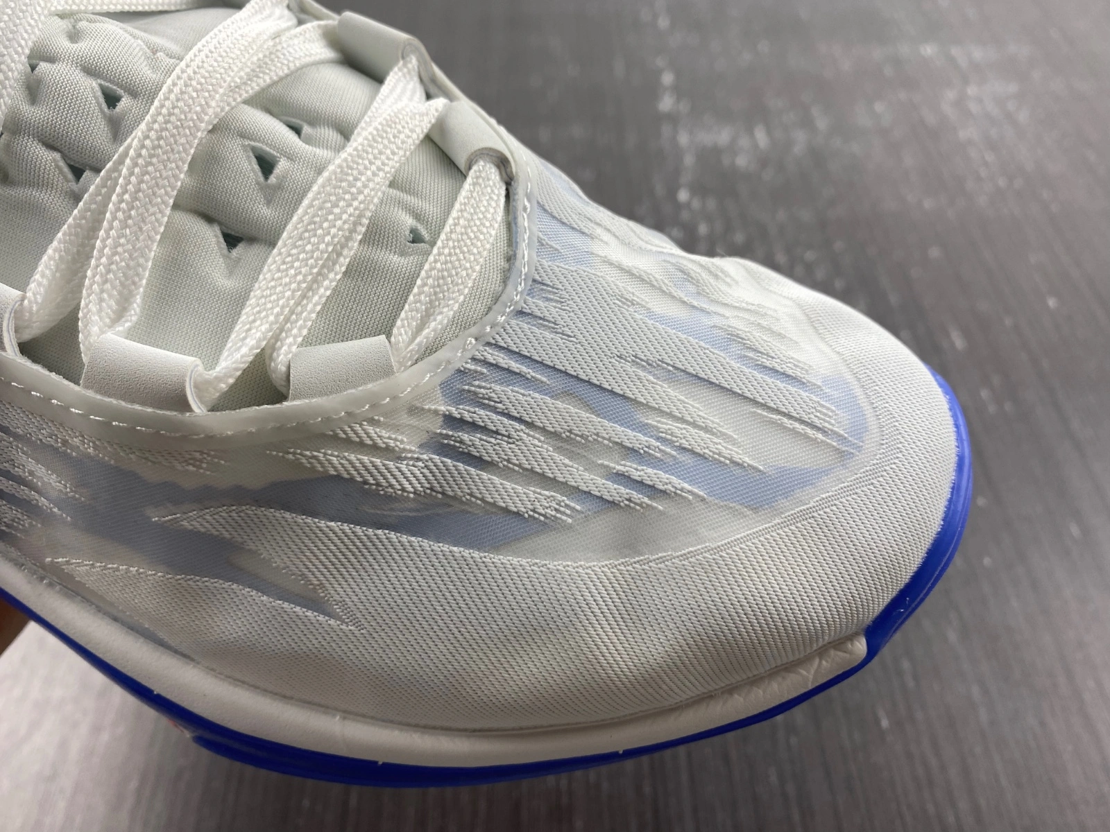Fashionable Zoom GT Cut 2 Summit White Blue DJ6015- 1173