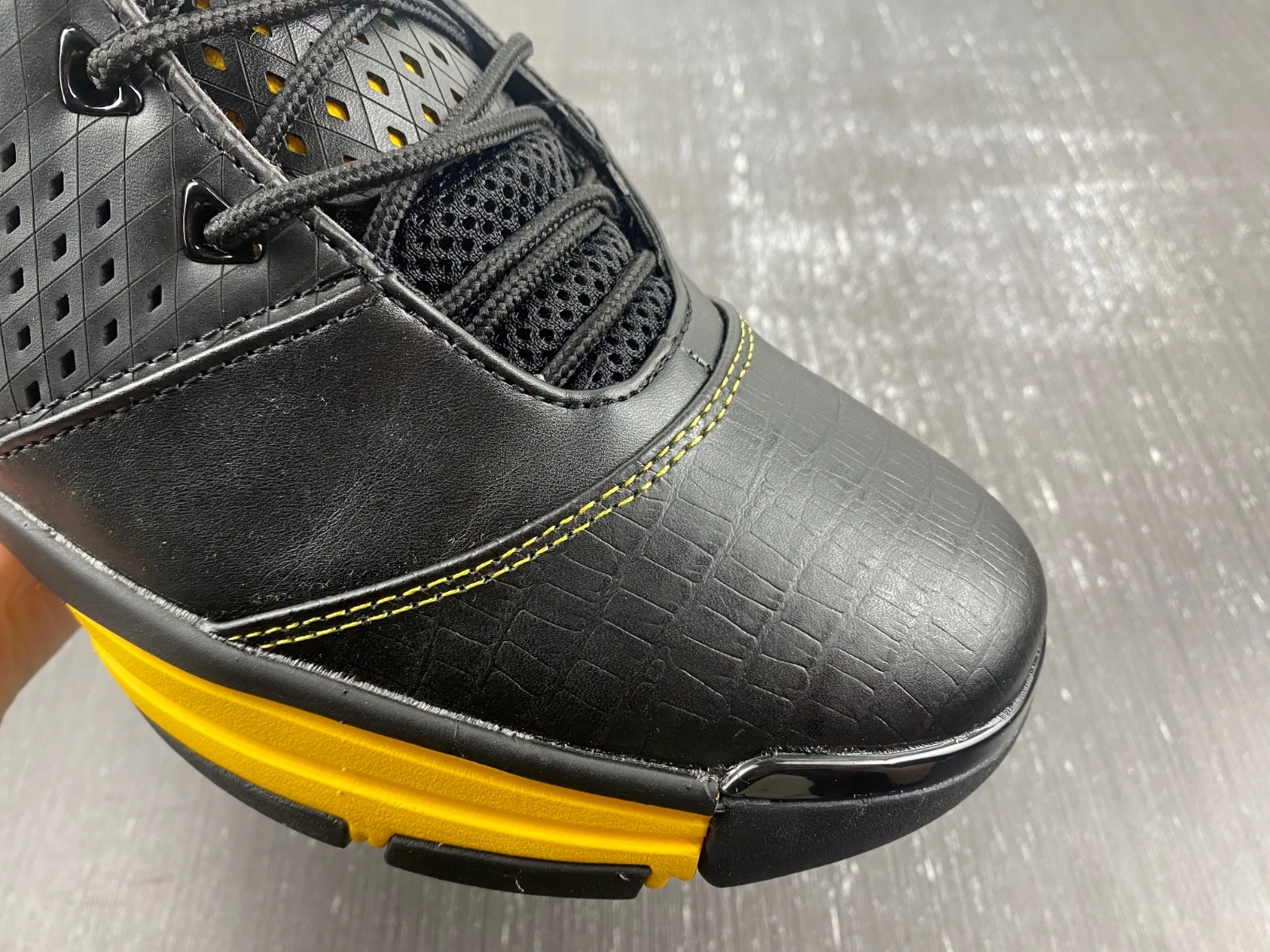 Chic Zoom Kobe 2 Carpe Diem 316022- 1079